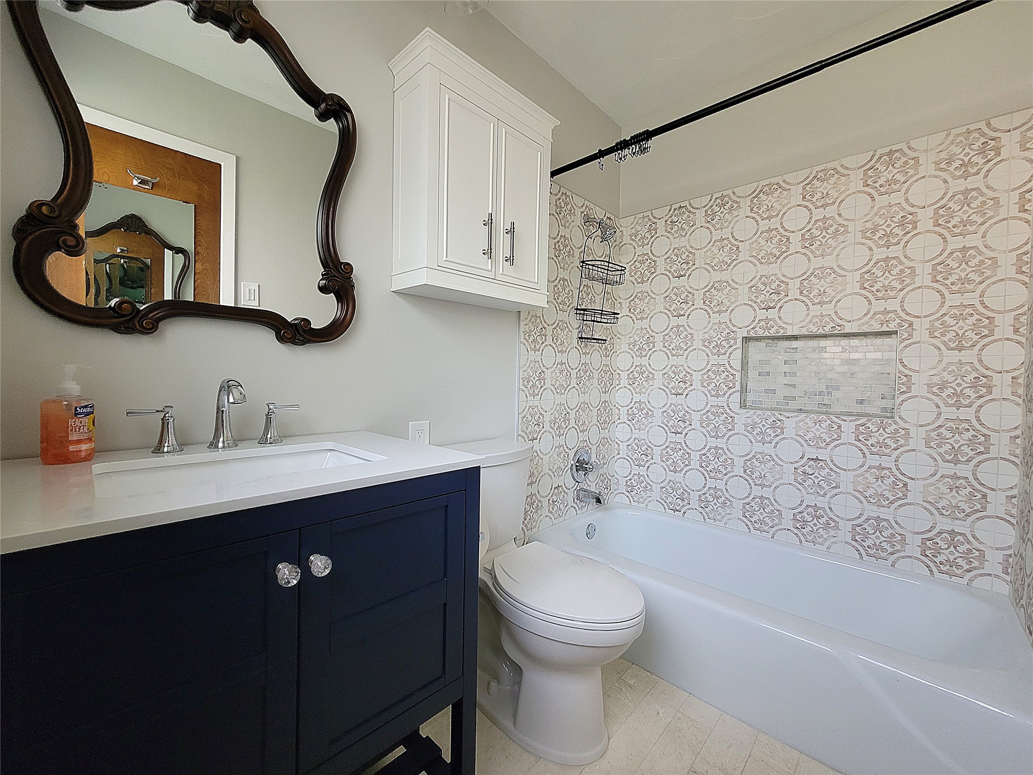 738 Hawthorne Lane, Grand Prairie, TX, 75052