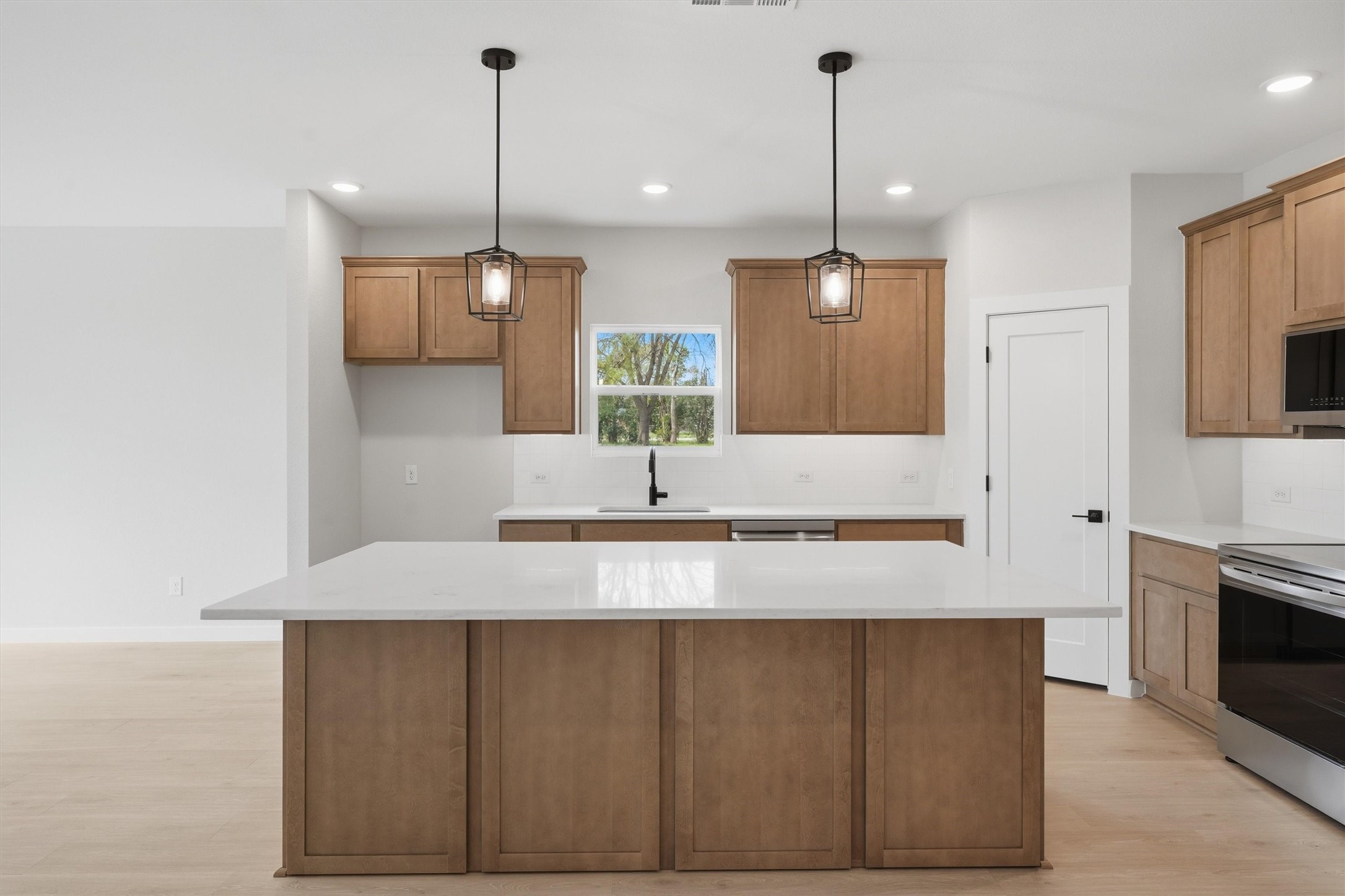 407 E Boyd Avenue, Boyd, TX, 76023