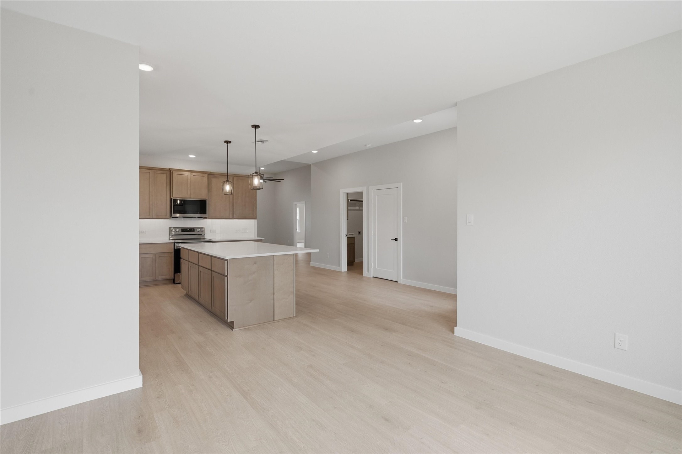 407 E Boyd Avenue, Boyd, TX, 76023