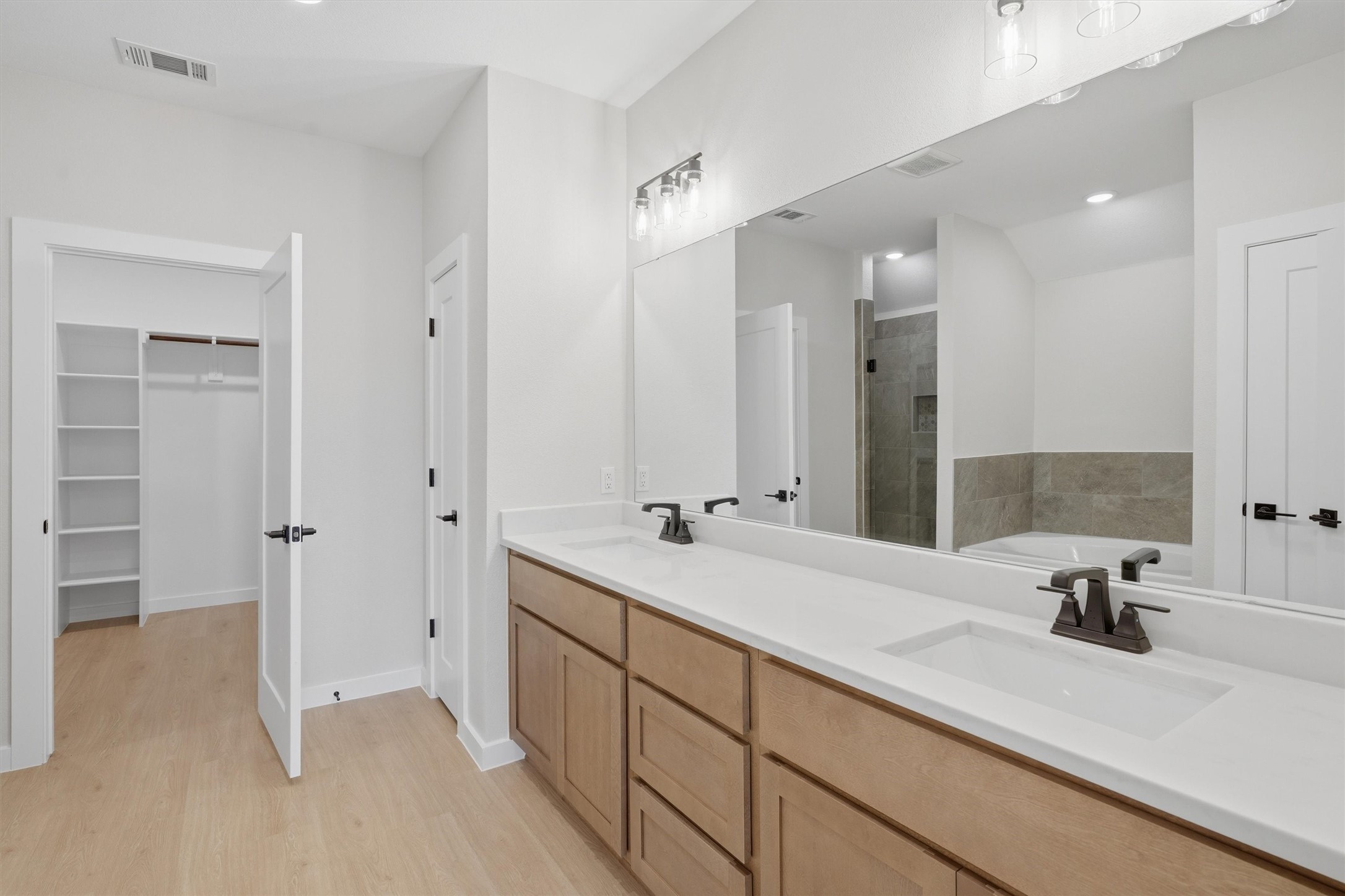 407 E Boyd Avenue, Boyd, TX, 76023