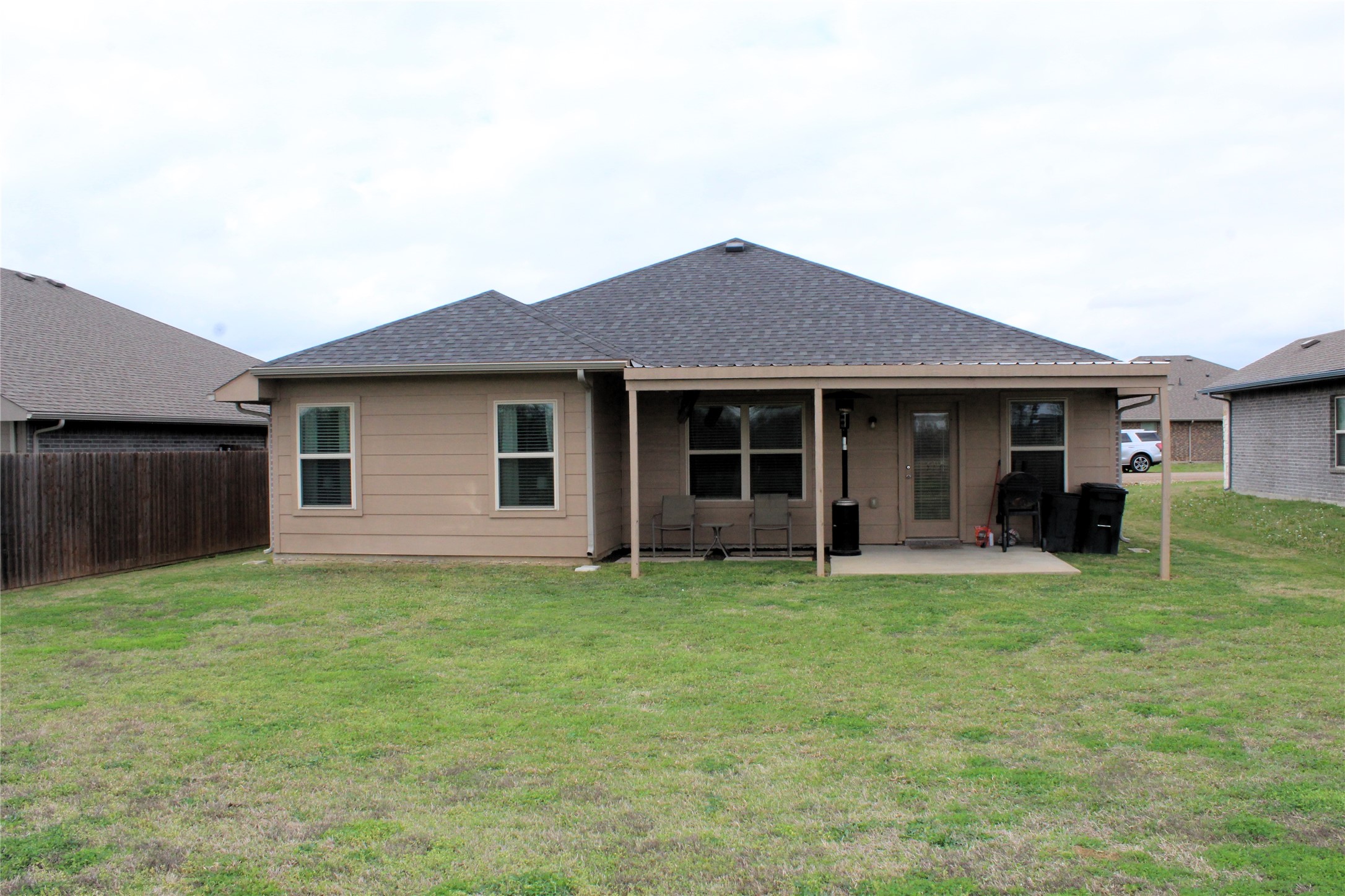 515 Cottage Row, Mabank, TX, 75147