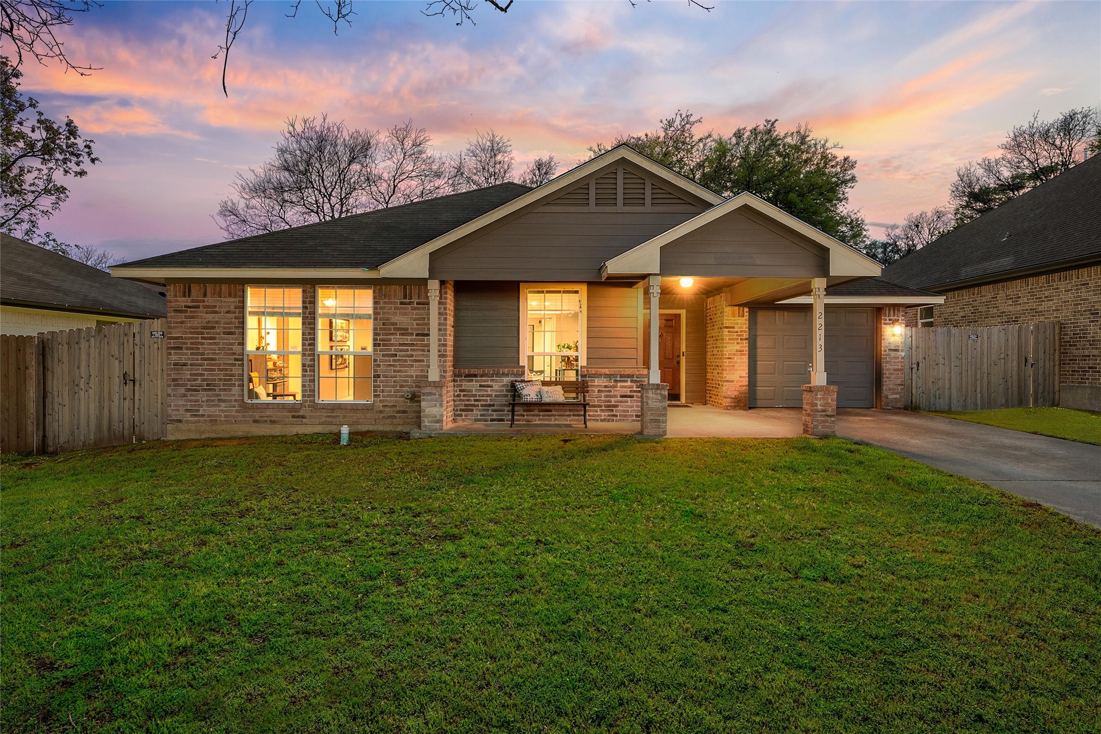 Property photo 01 of 2213 Autumn Woods Drive, Waco, TX 76711 | MLS #21203723