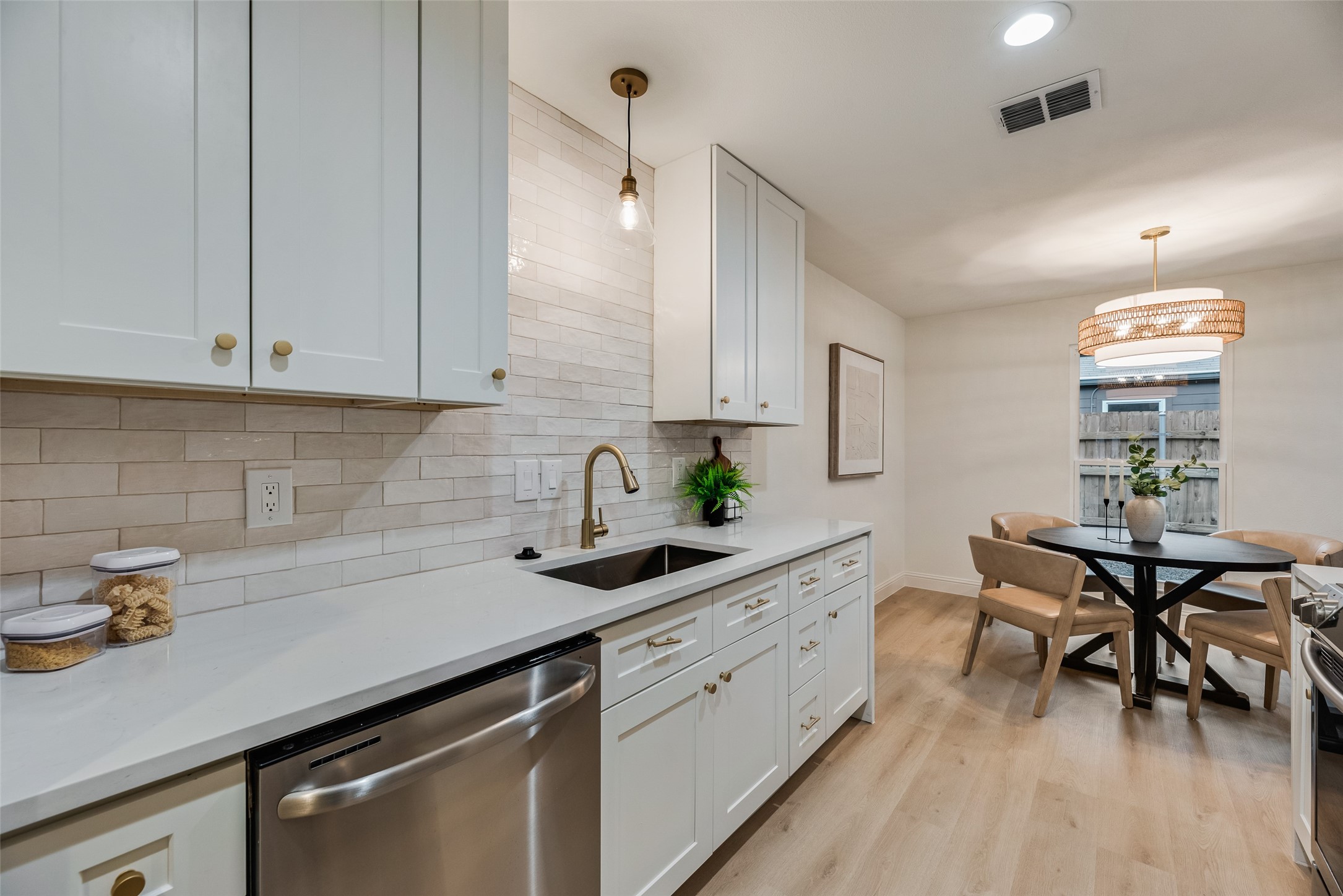 7412 E Northwest Highway UNIT&nbsp;102, Dallas, TX, 75231