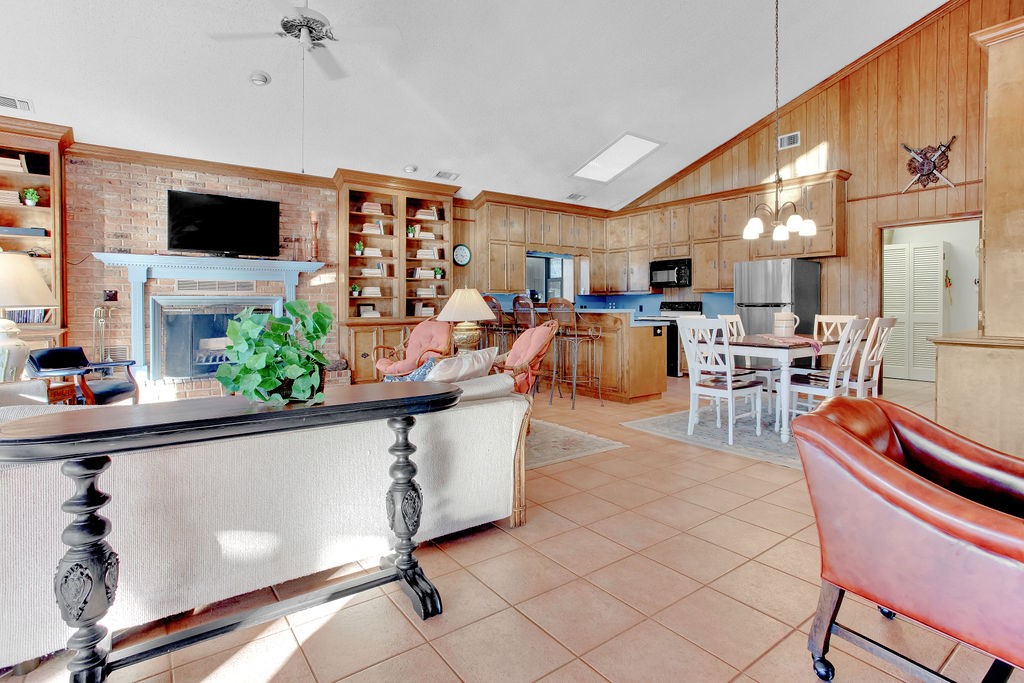 542 E Hideaway Lane, Hideaway, TX, 75771