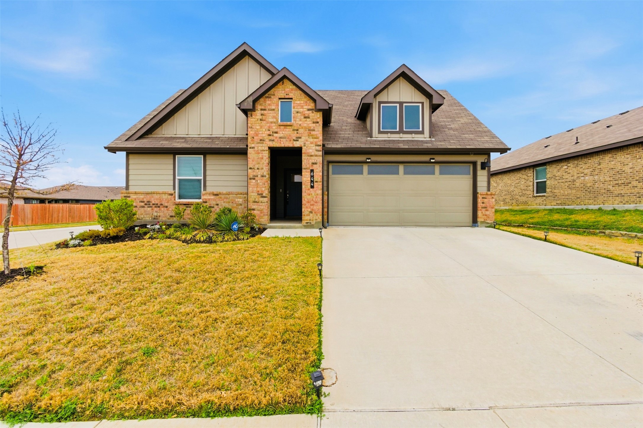 Property photo 01 of 644 Griffith Park Trail, Alvarado, TX 76009 | MLS #21203958