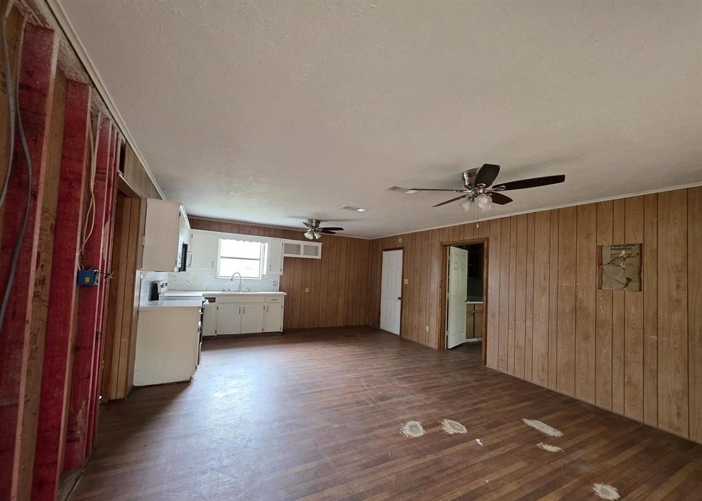 1886 Opossum Rd, Pittsburg, TX, 75686