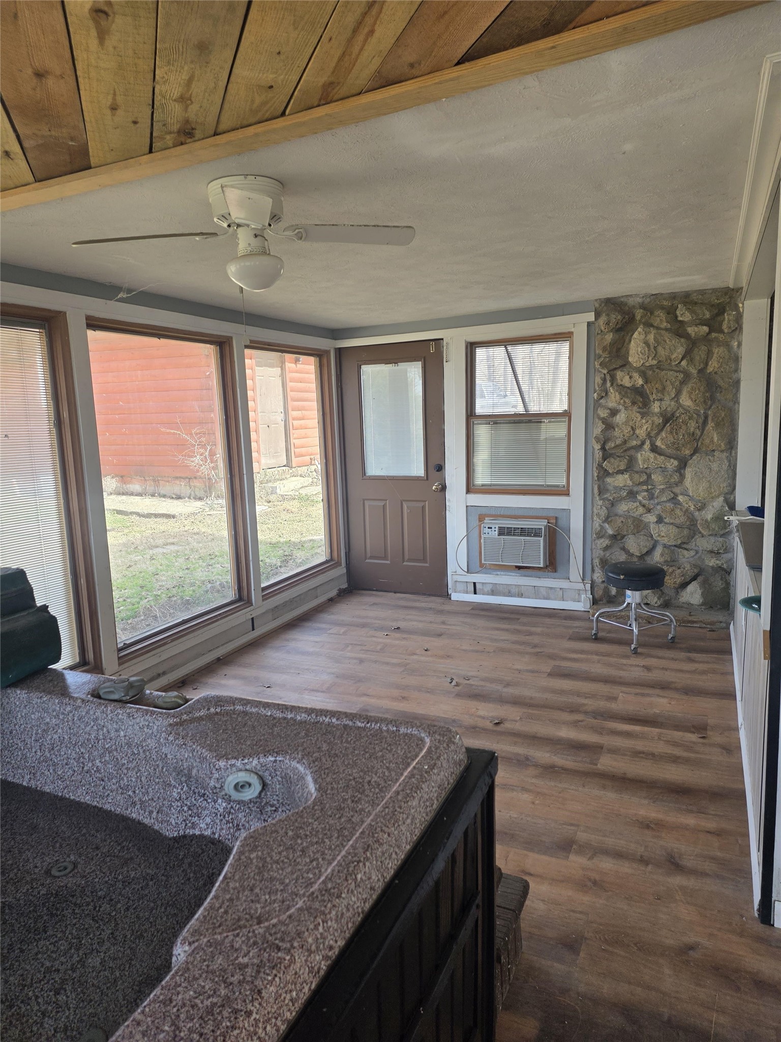 2804 Lynn Dell Drive, Tool, TX, 75143