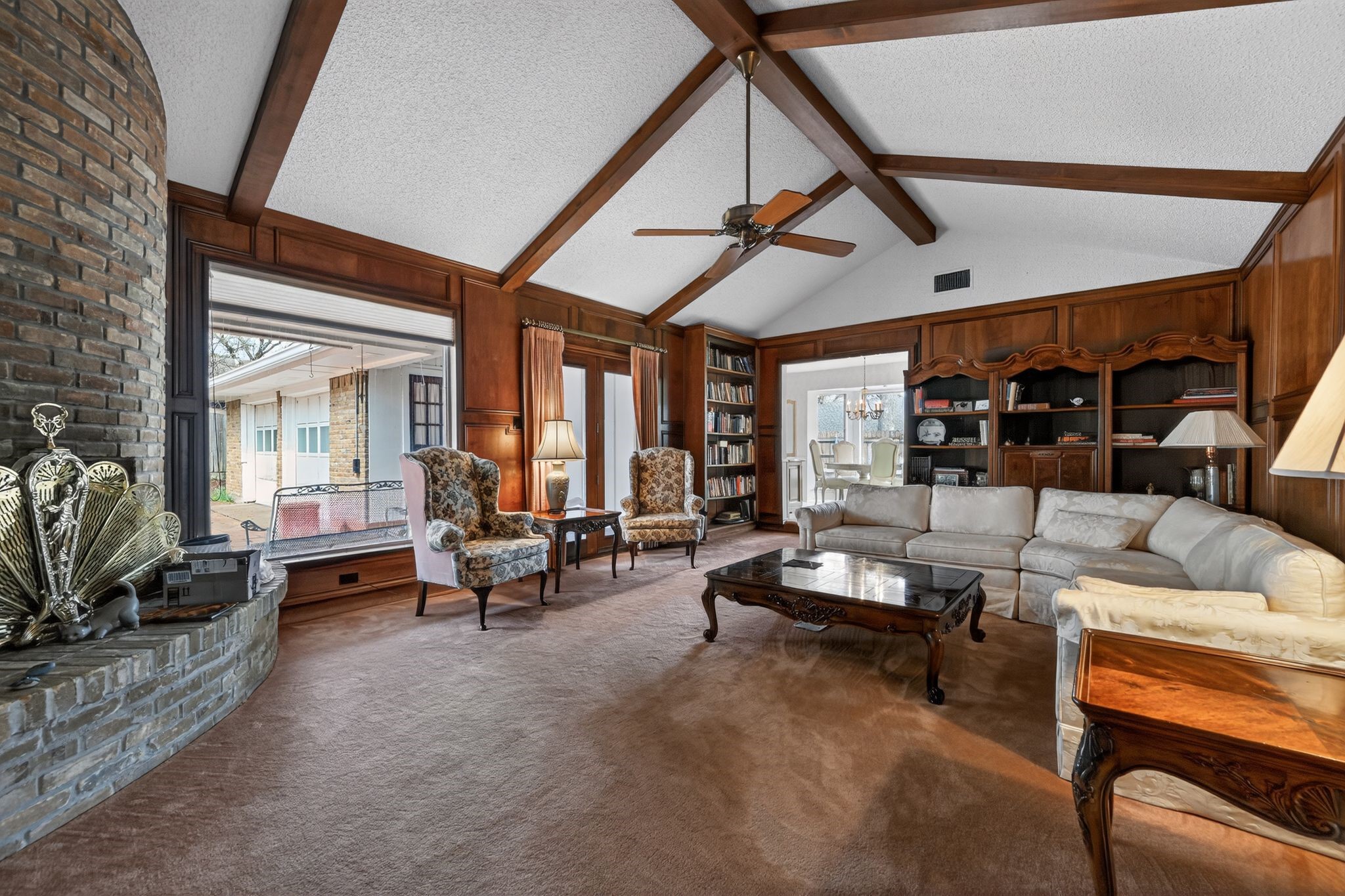 704 Castlewood Lane, Arlington, TX, 76012