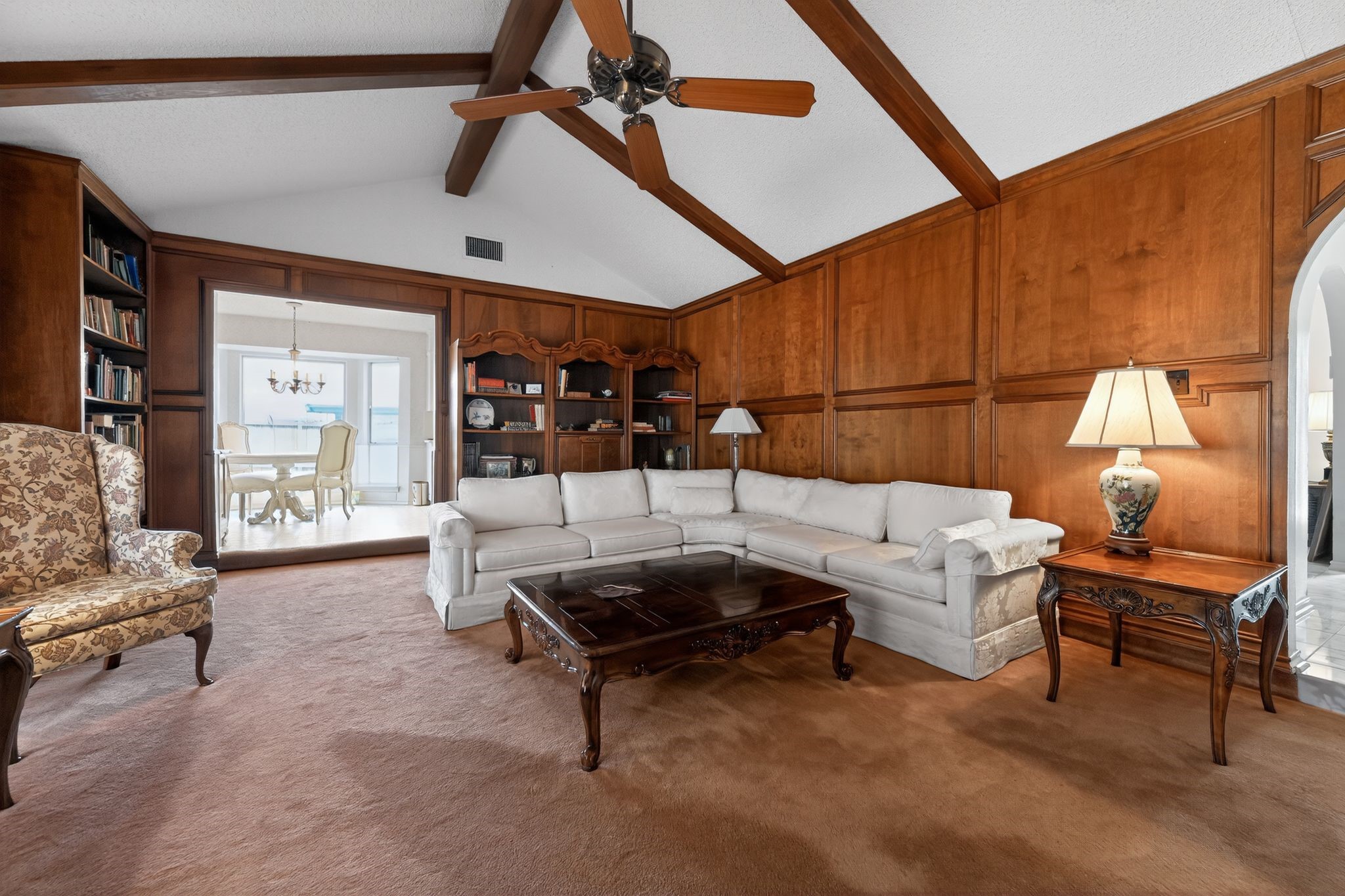 704 Castlewood Lane, Arlington, TX, 76012