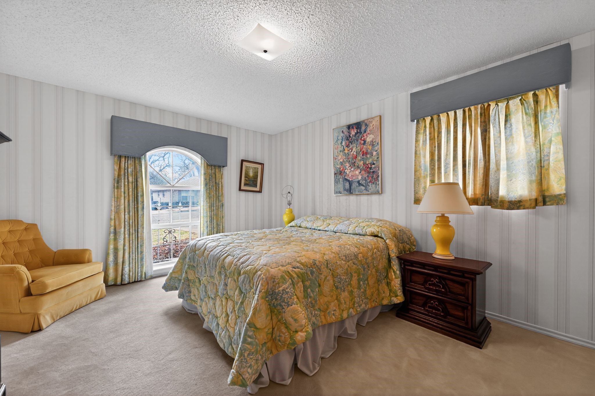 704 Castlewood Lane, Arlington, TX, 76012