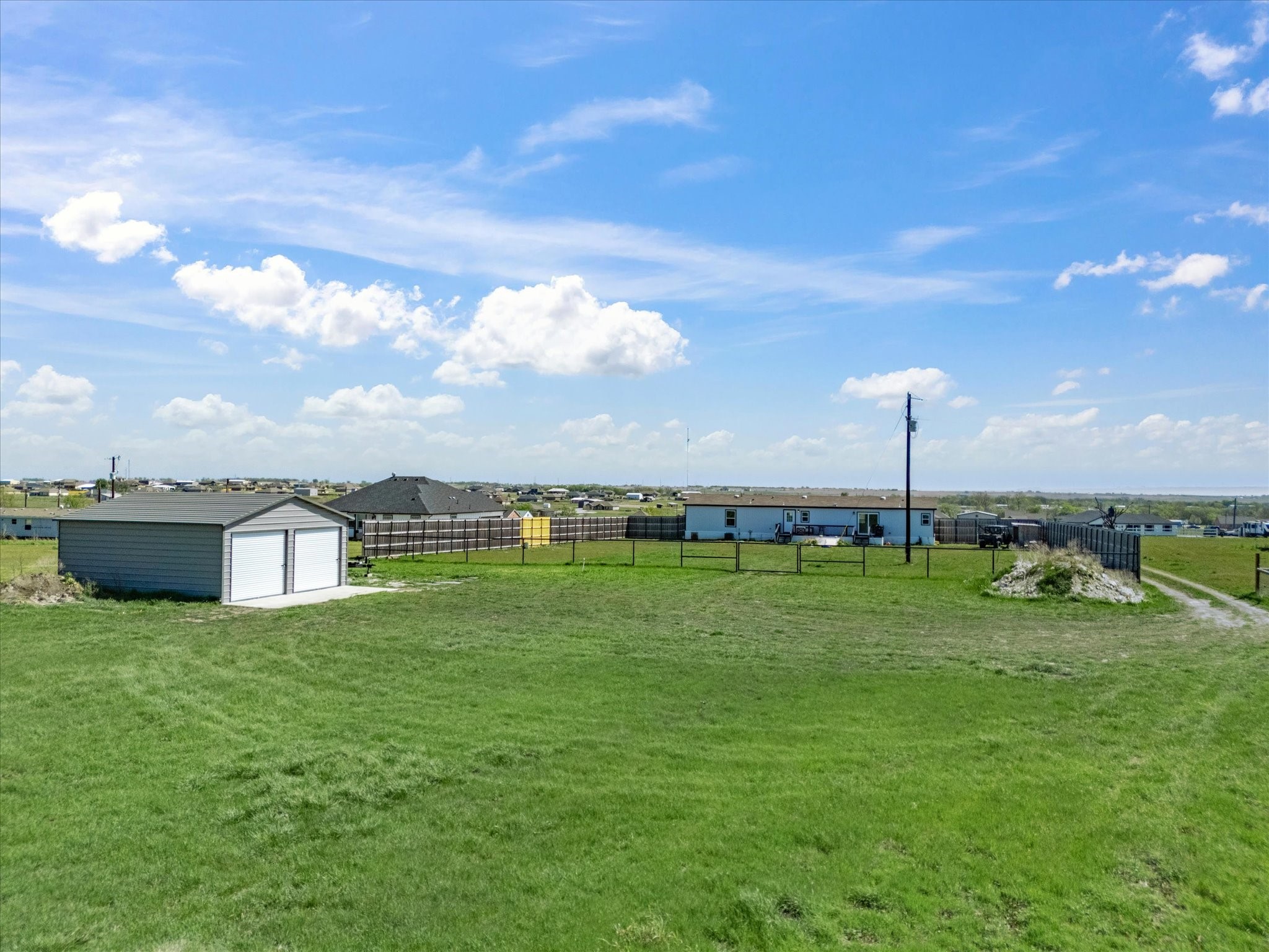 Property photo 03 of 341 Mesa Ridge, Decatur, TX 76234 | MLS #21204619