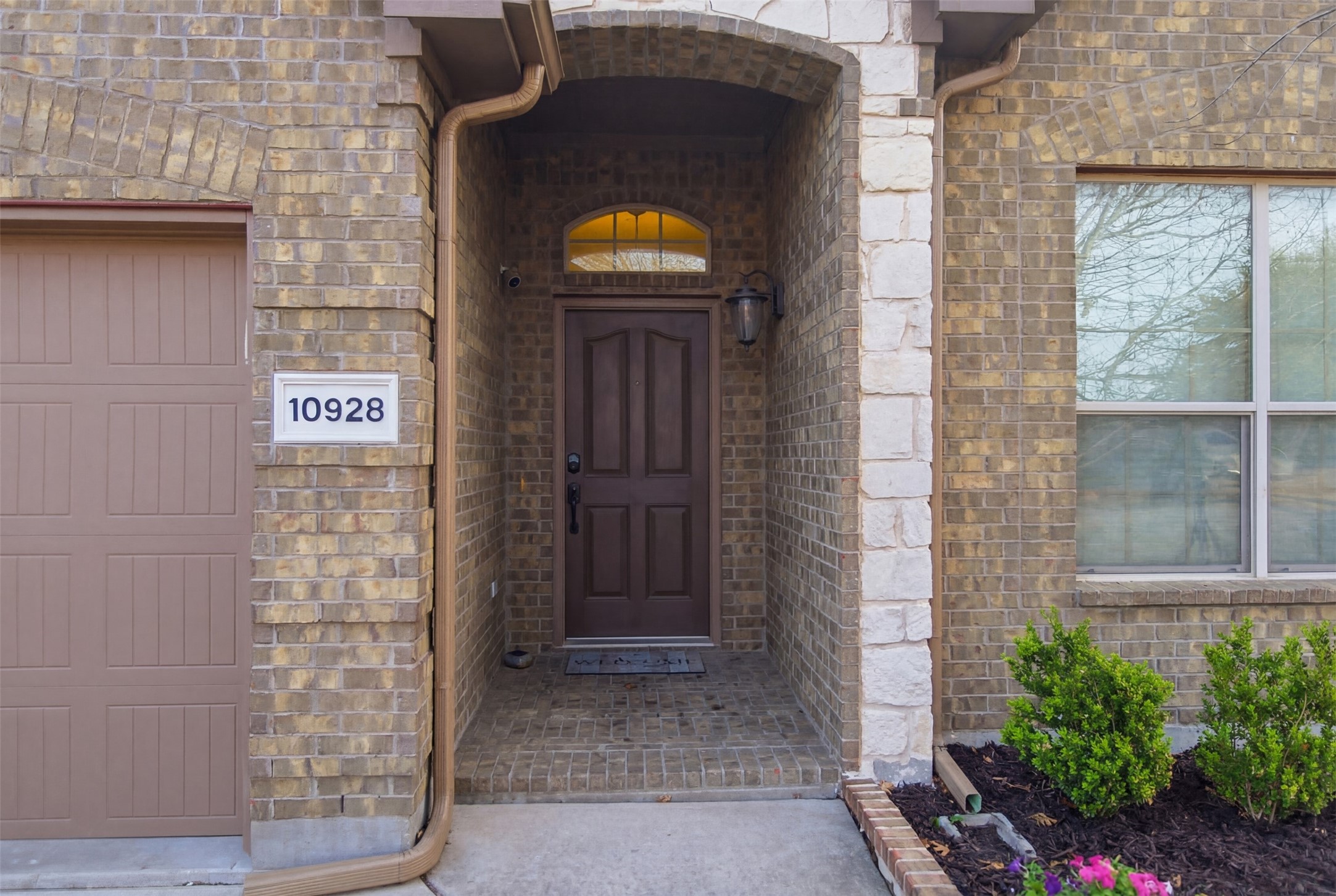 10928 Middleglen Road, Fort Worth, TX, 76052