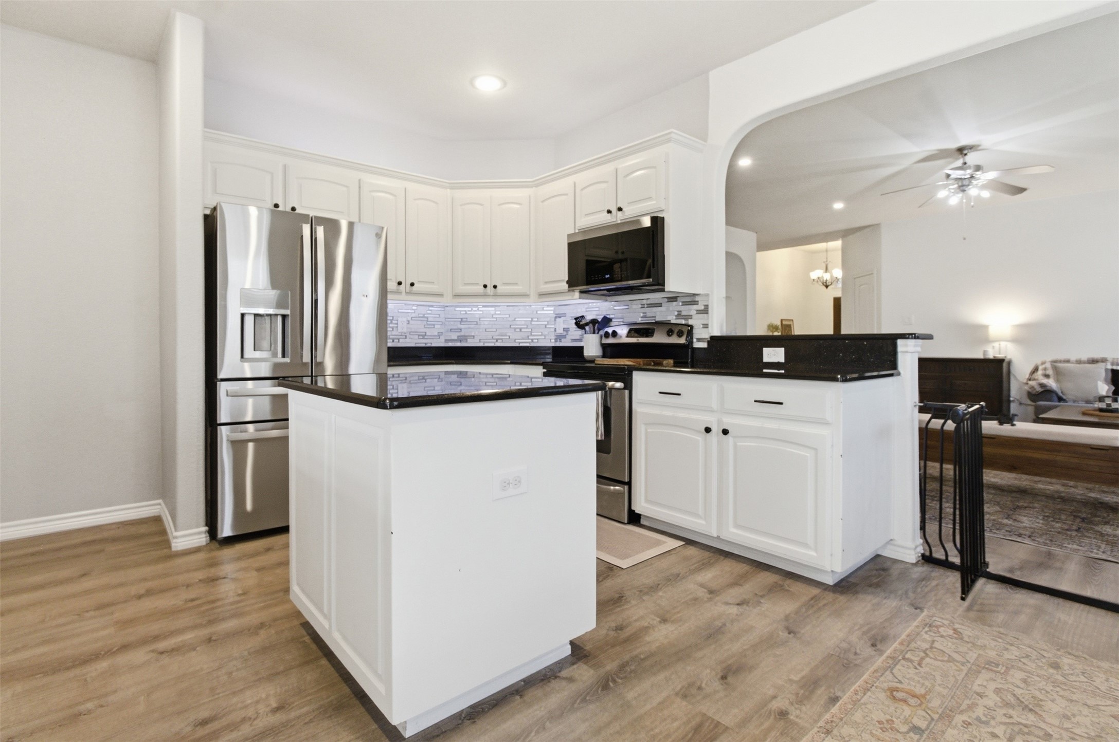 10928 Middleglen Road, Fort Worth, TX, 76052