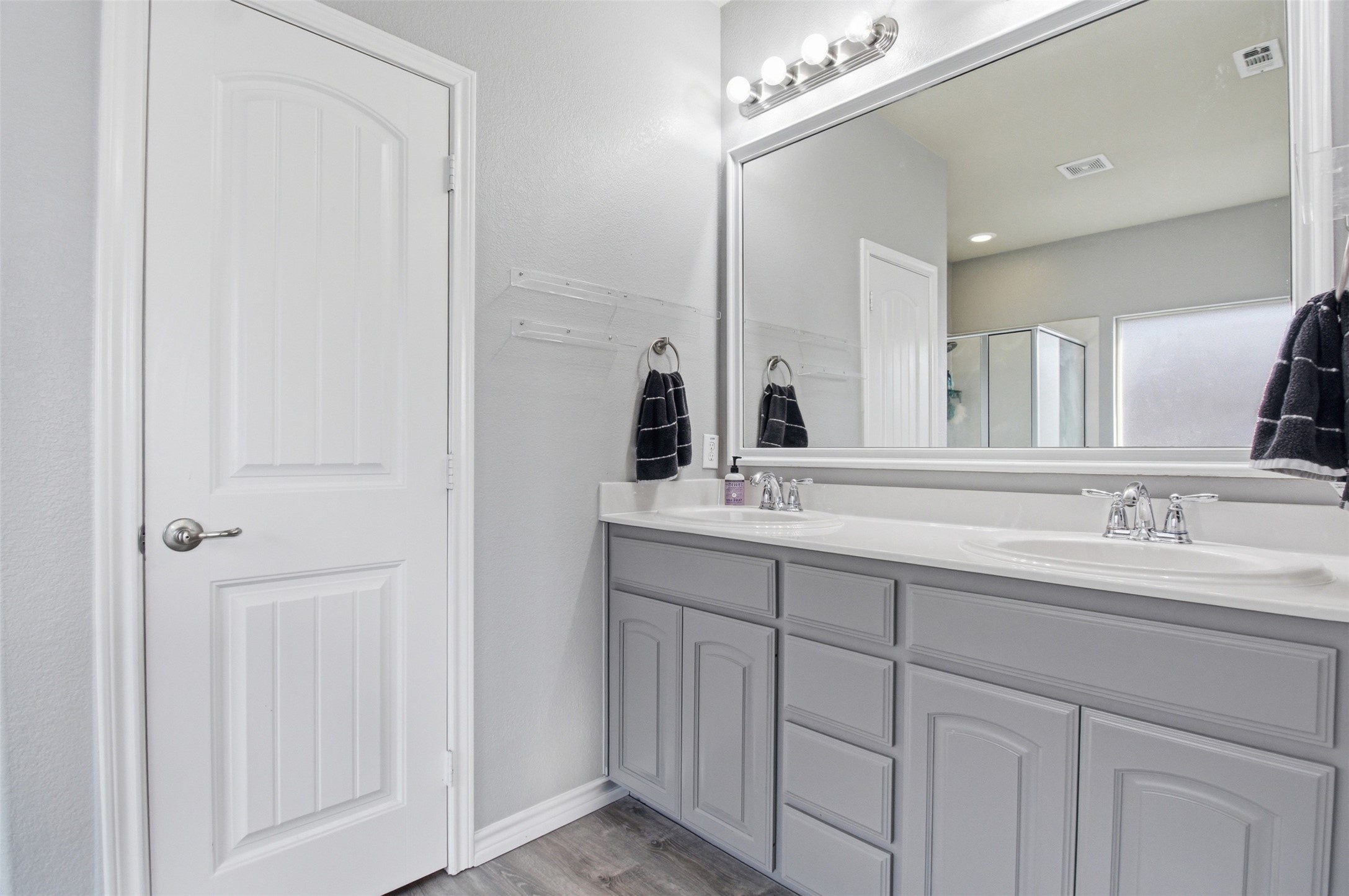 10928 Middleglen Road, Fort Worth, TX, 76052