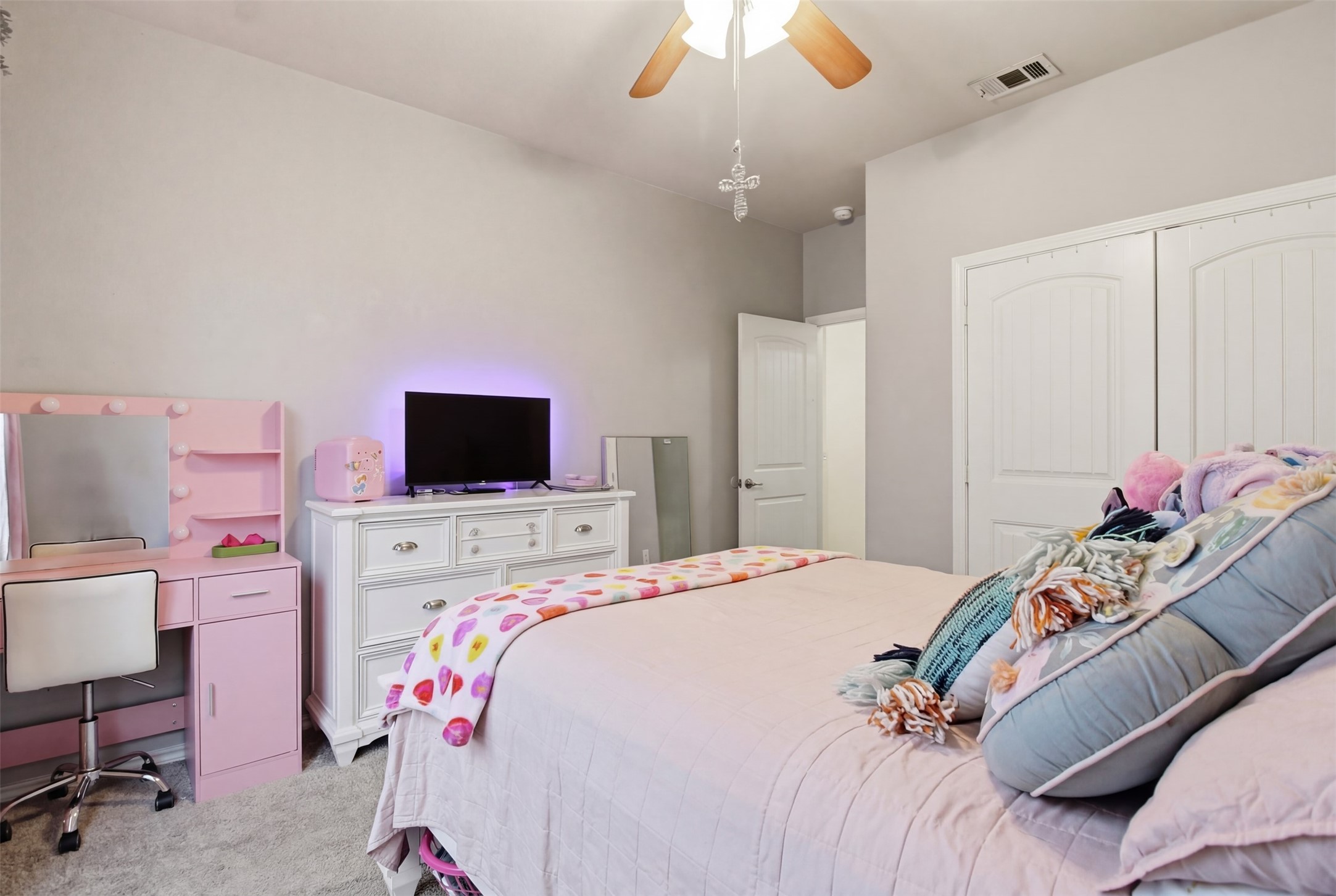 10928 Middleglen Road, Fort Worth, TX, 76052