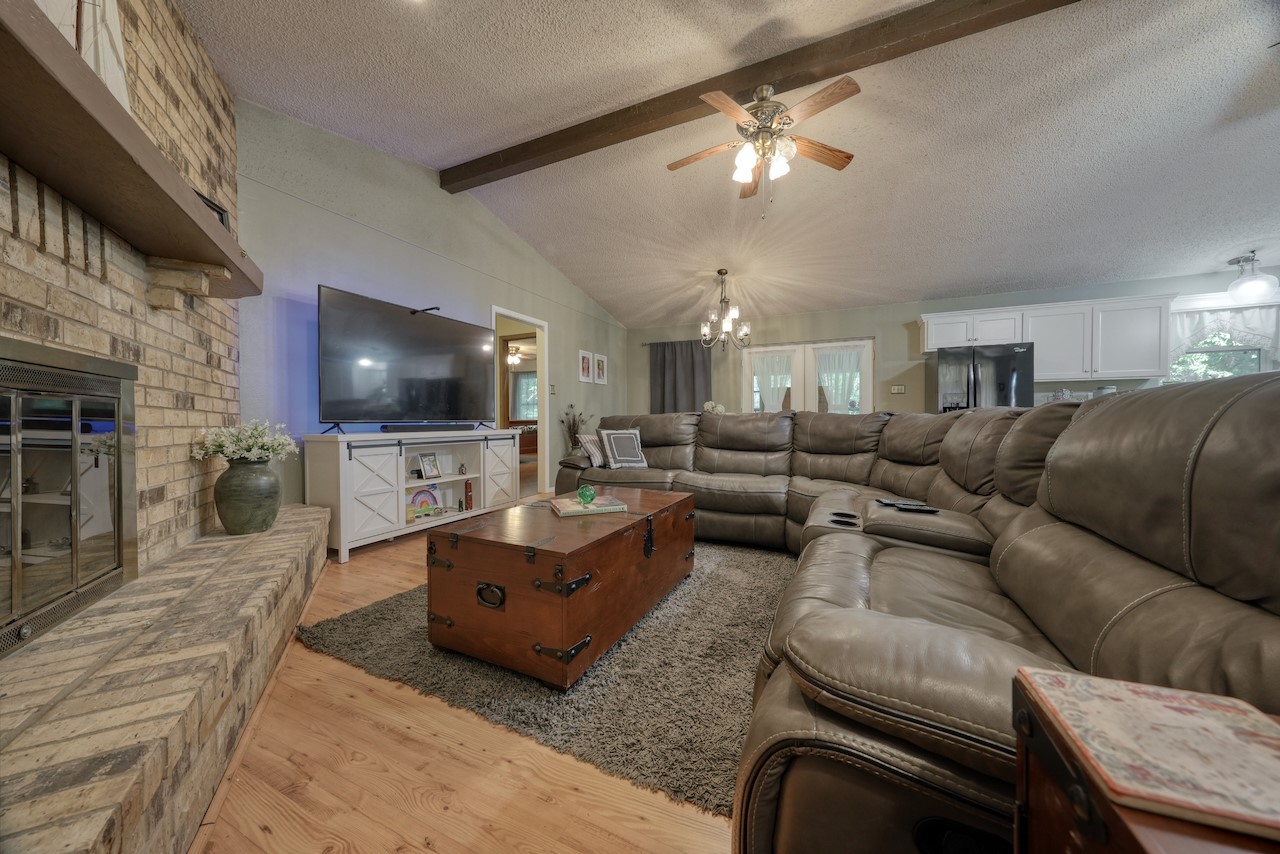 114 E Hideaway Lane, Hideaway, TX, 75771
