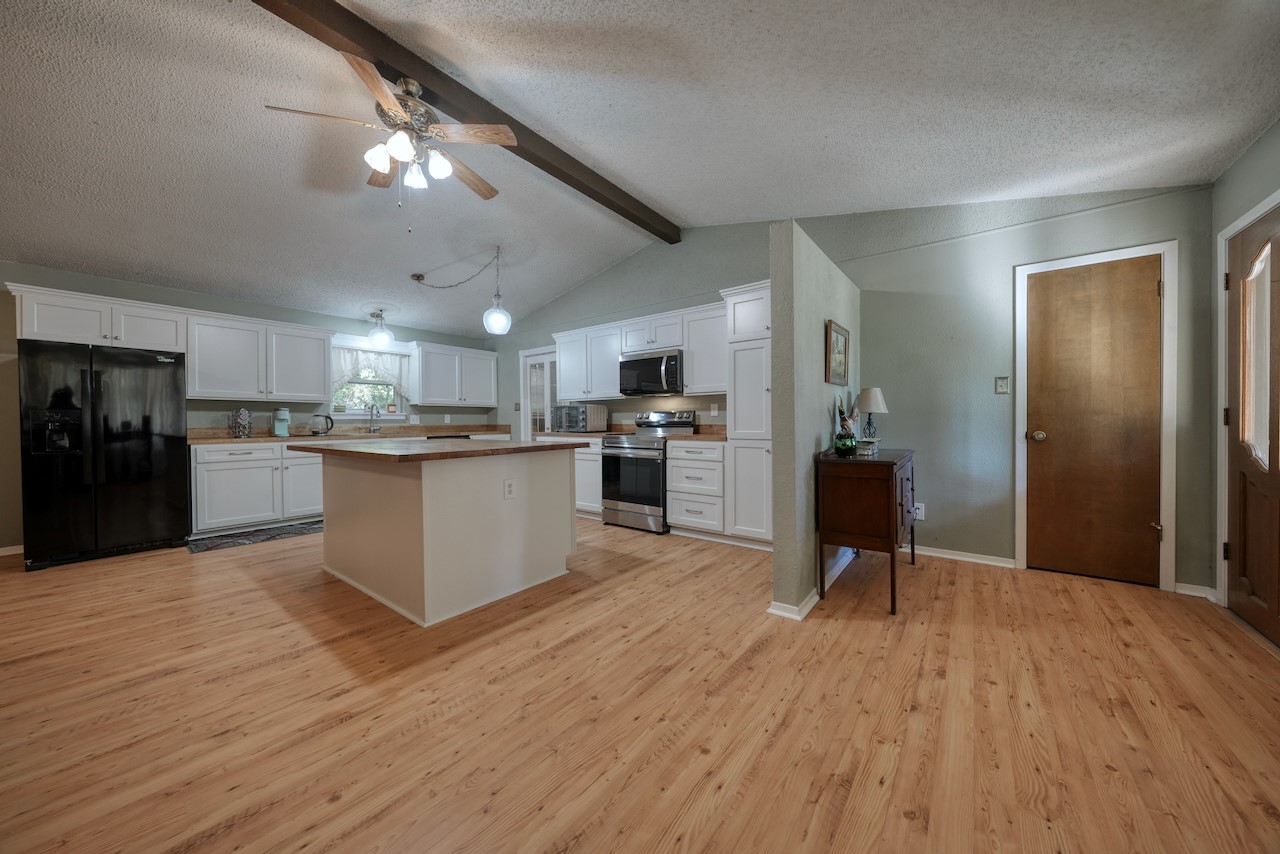 114 E Hideaway Lane, Hideaway, TX, 75771