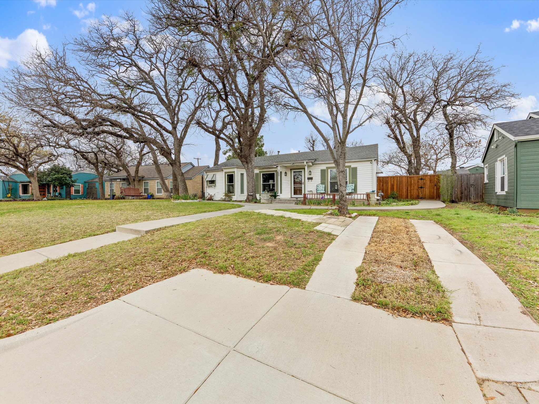 2153 W Lotus Avenue, Fort Worth, TX, 76111