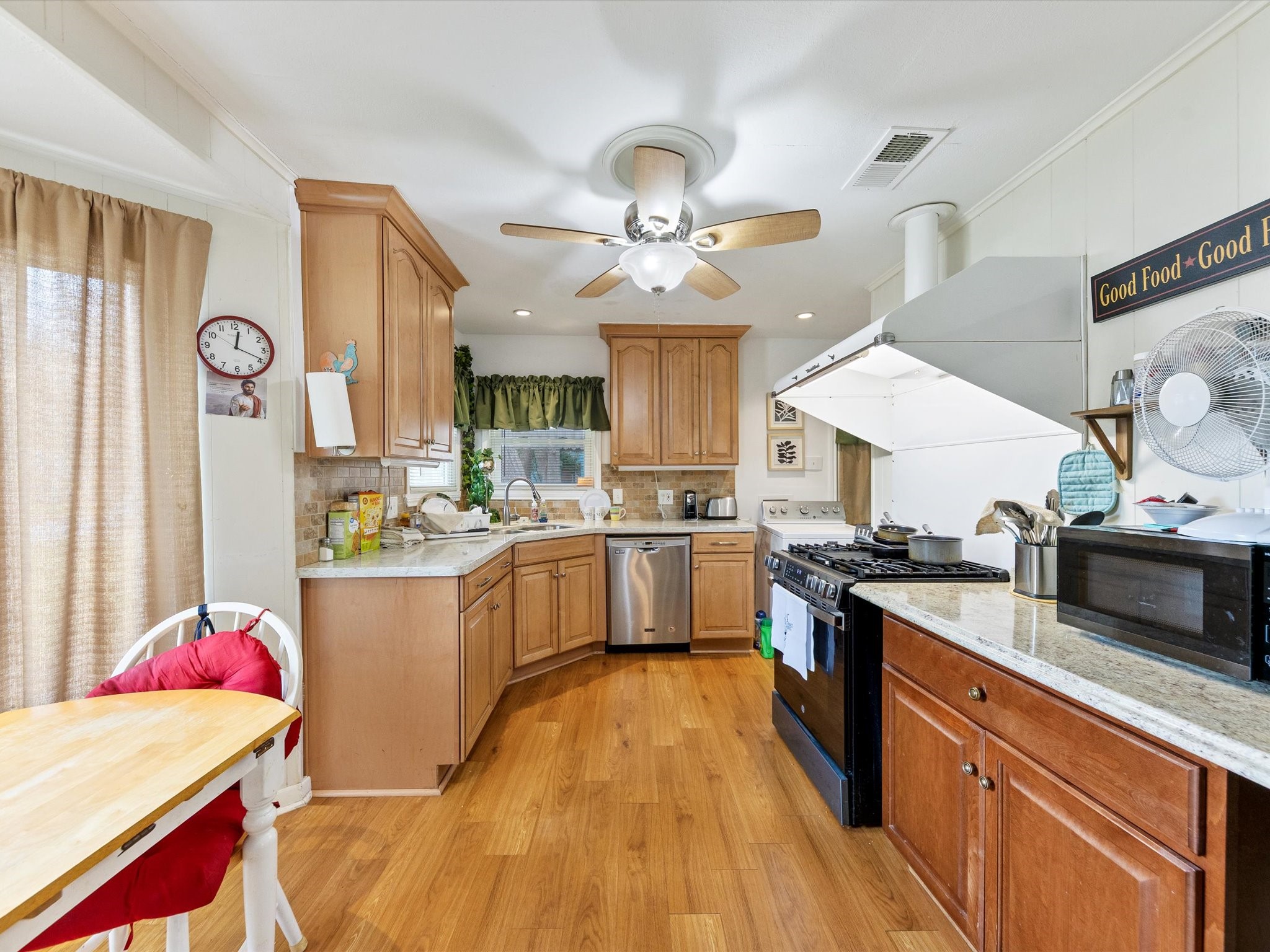 2153 W Lotus Avenue, Fort Worth, TX, 76111