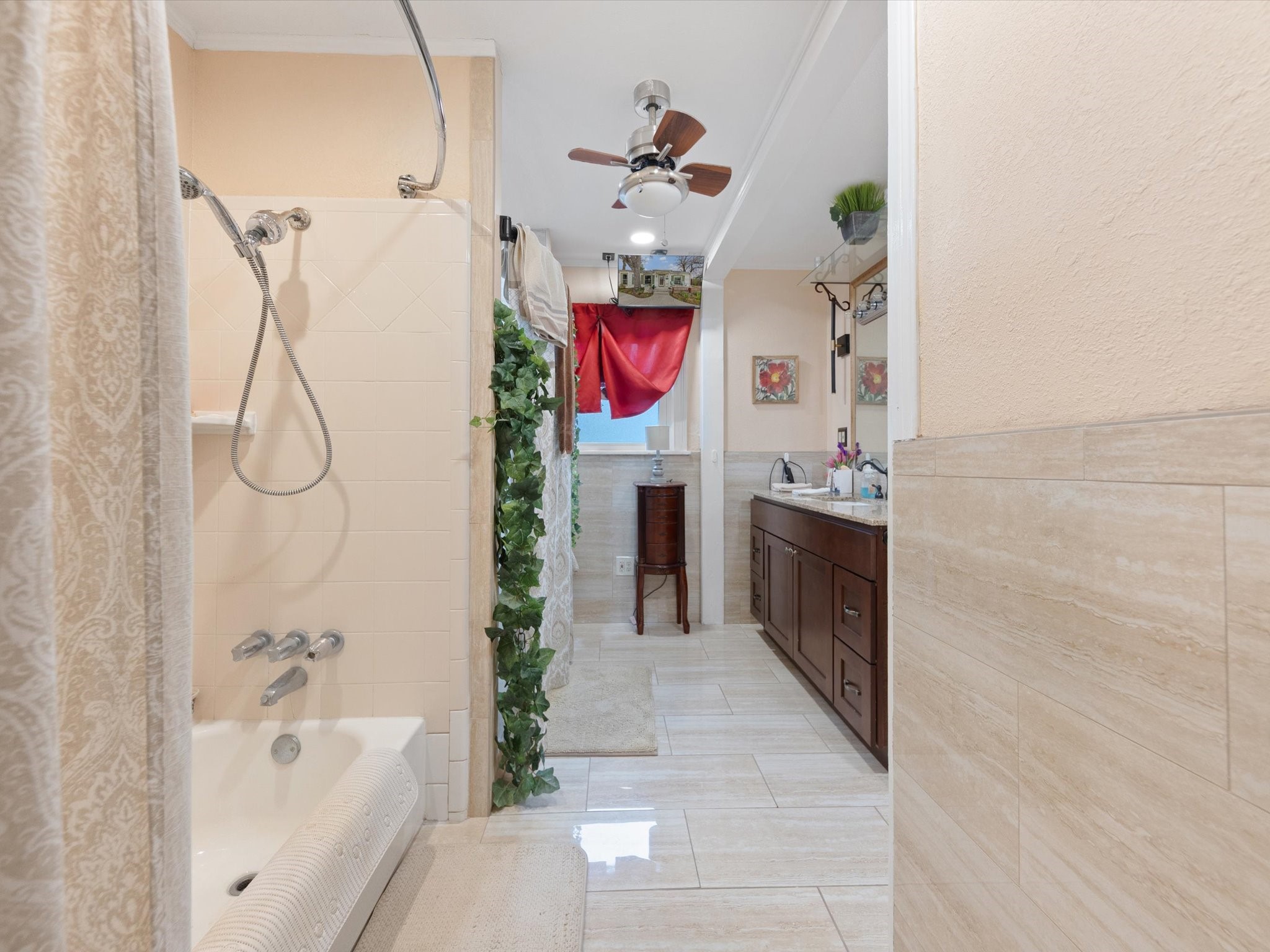 2153 W Lotus Avenue, Fort Worth, TX, 76111