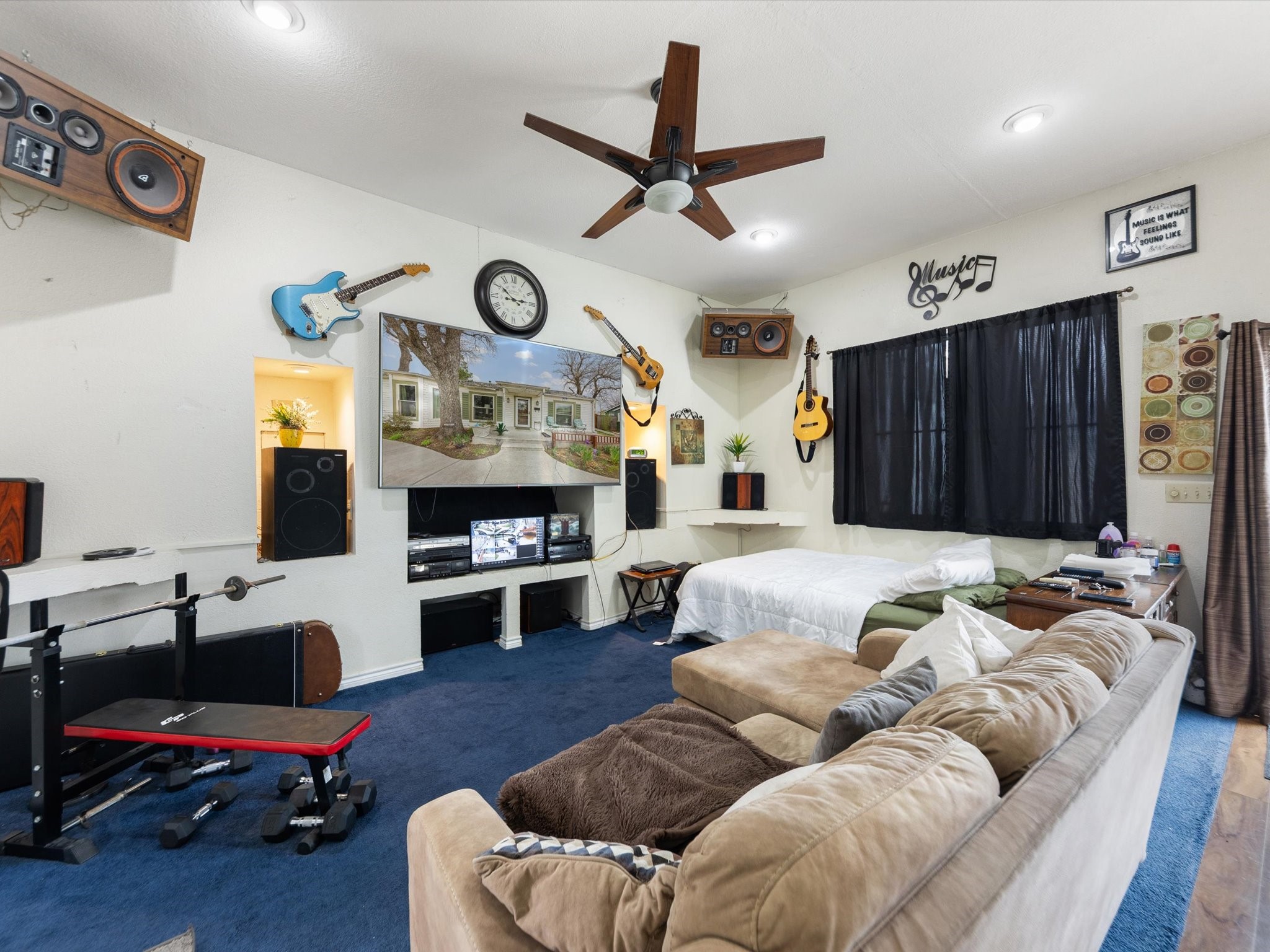 2153 W Lotus Avenue, Fort Worth, TX, 76111