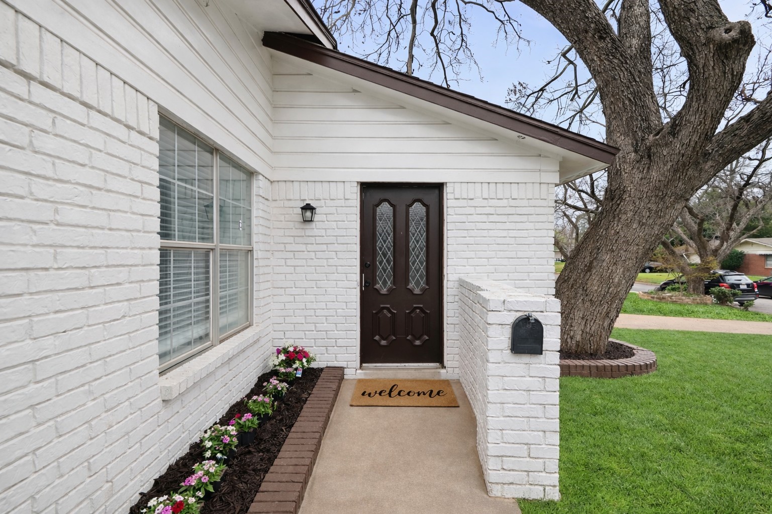 1710 Sylvan Drive, Arlington, TX, 76012