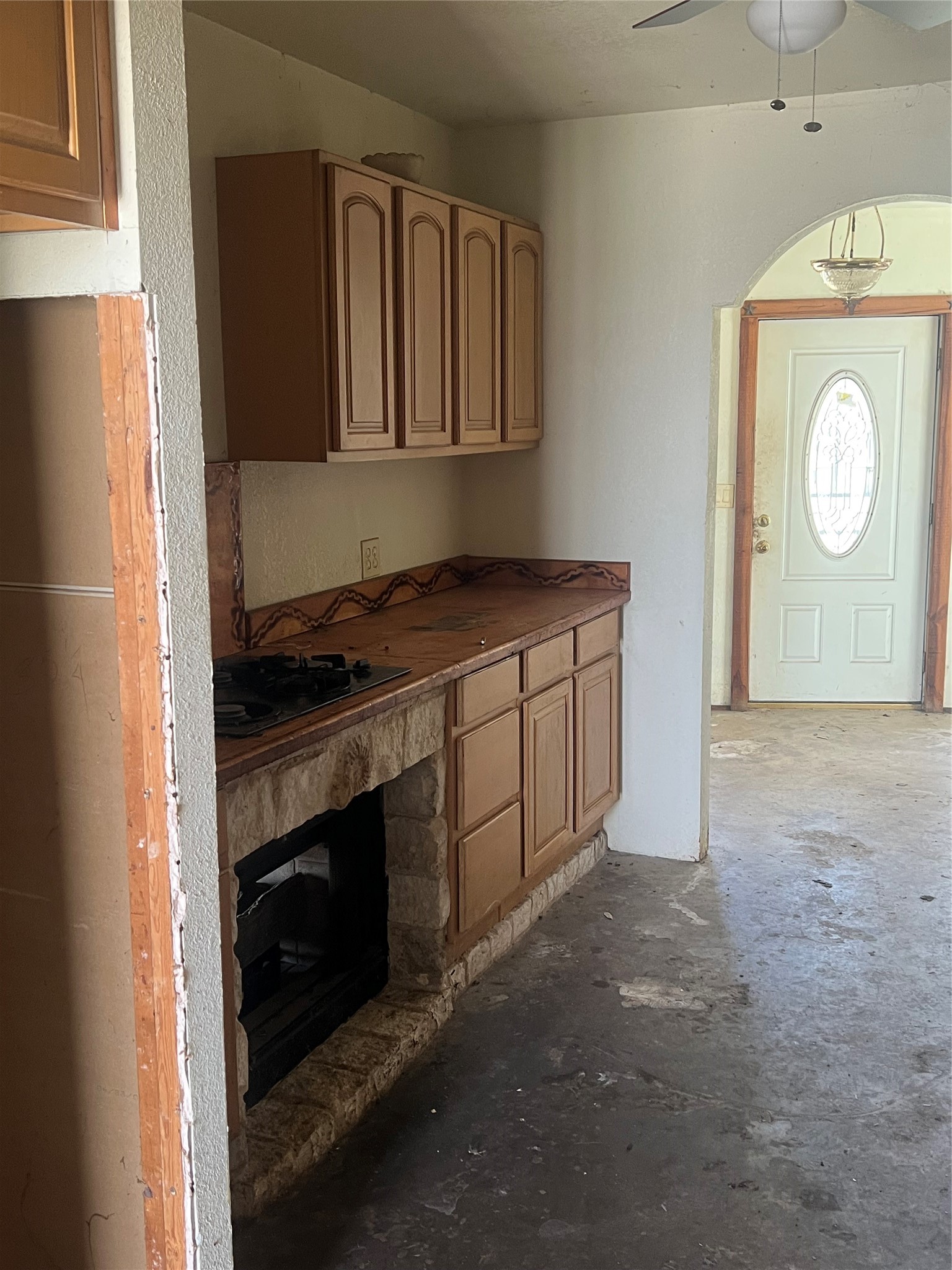 320 Windy Hill Lane, Springtown, TX, 76082