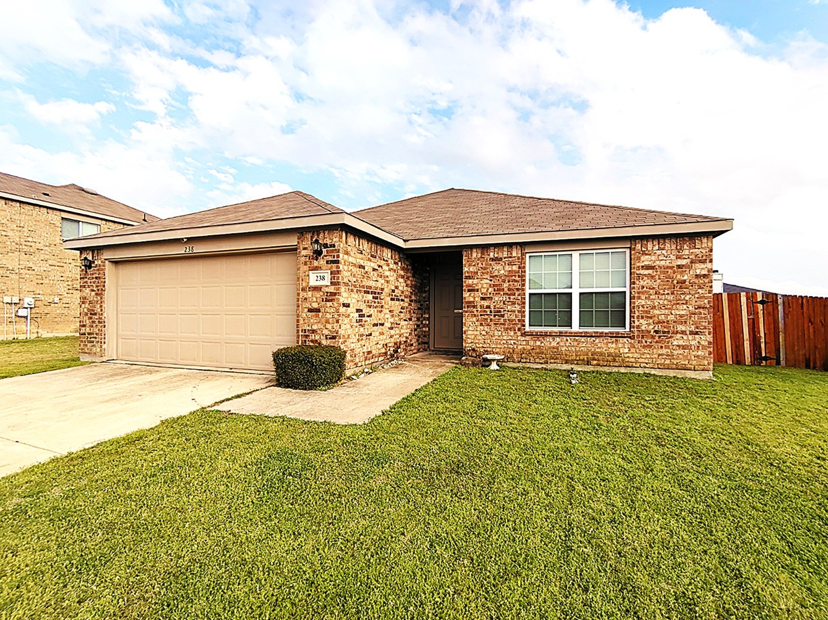 Property photo 03 of 238 Willow Creek Lane, Terrell, TX 75160 | MLS #21205333