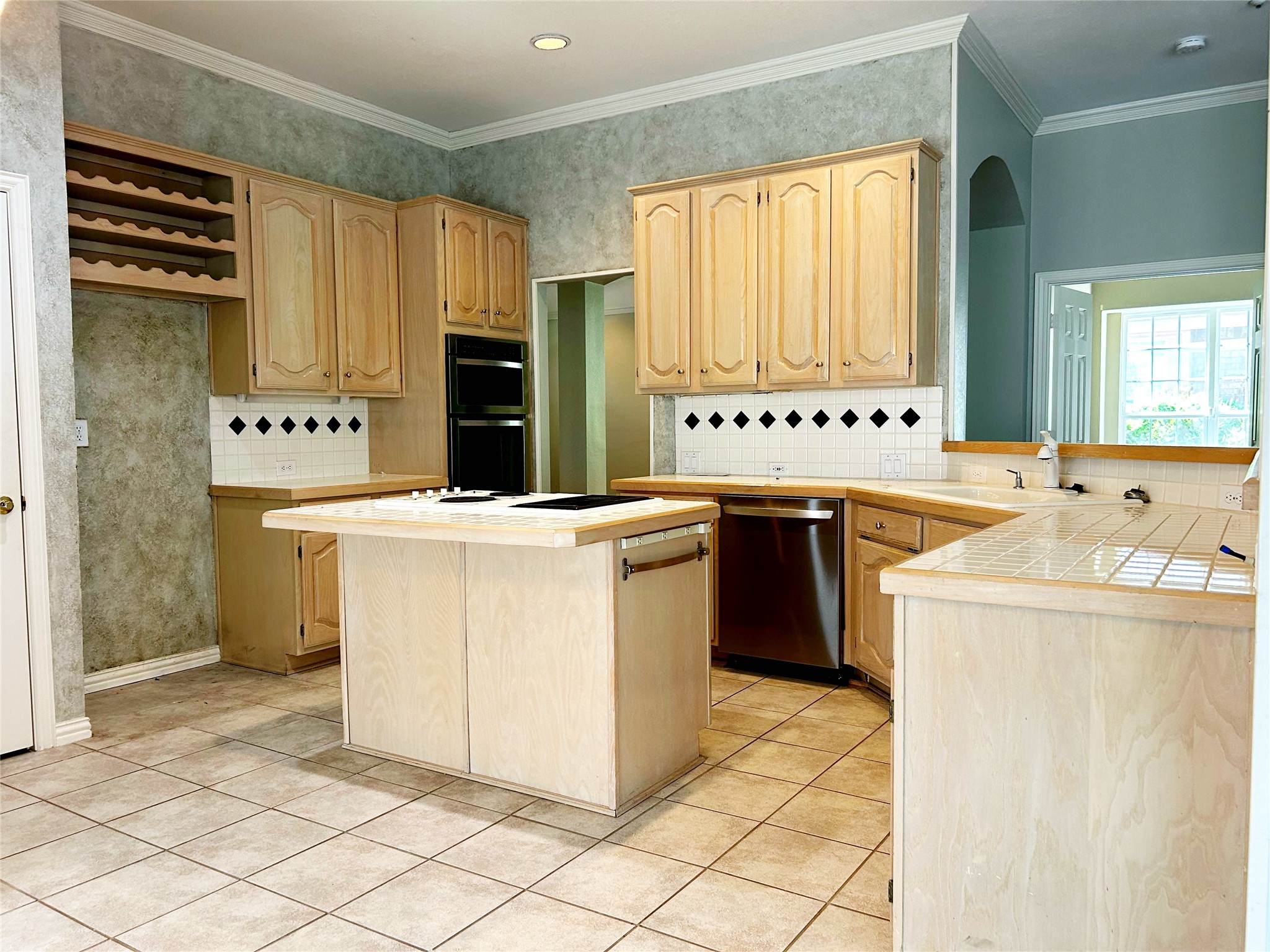 Property photo 04 of 3789 Lakeway Court, Addison, TX 75001 | MLS #21205421