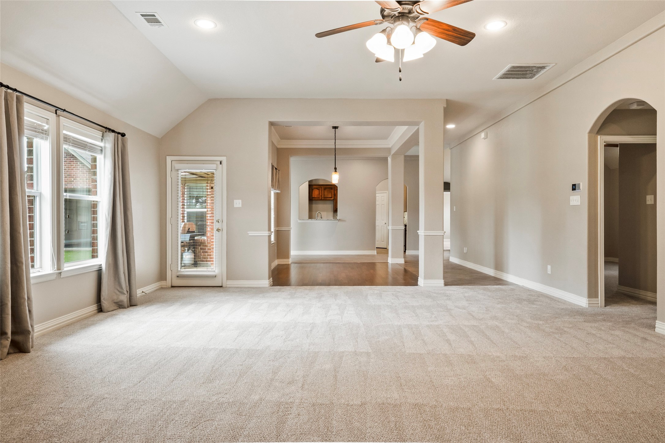 6713 Mustang Trail, Sanger, TX, 76266