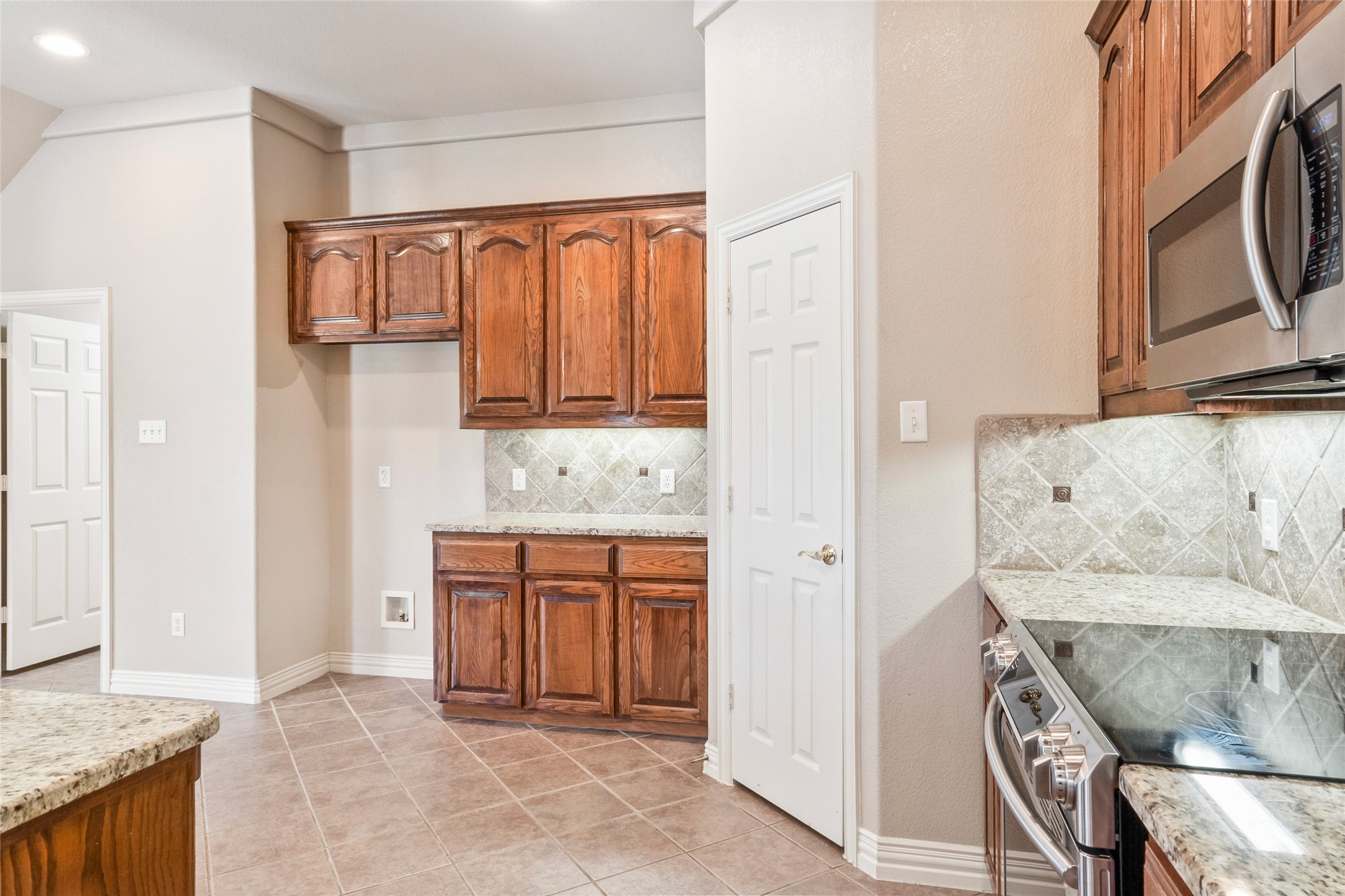 6713 Mustang Trail, Sanger, TX, 76266