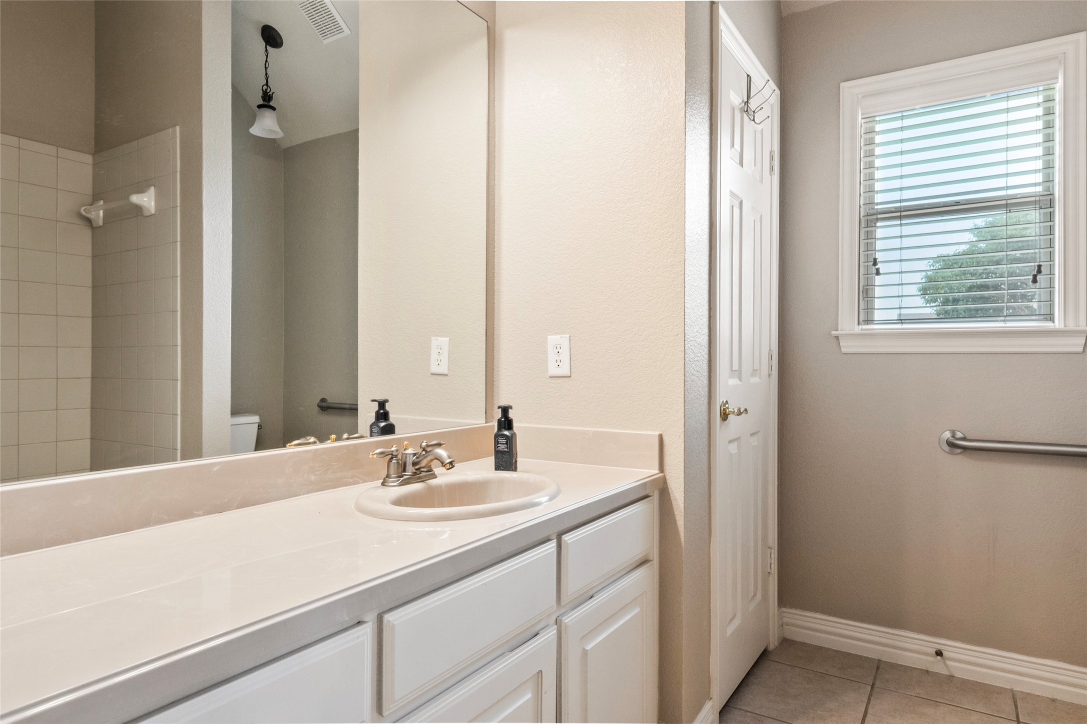 6713 Mustang Trail, Sanger, TX, 76266