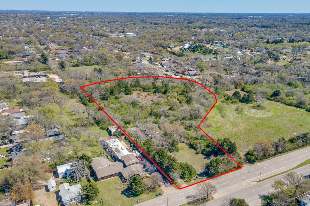 Property photo 03 of 930 N Prairie Creek Road, Dallas, TX 75217 | MLS #21205723