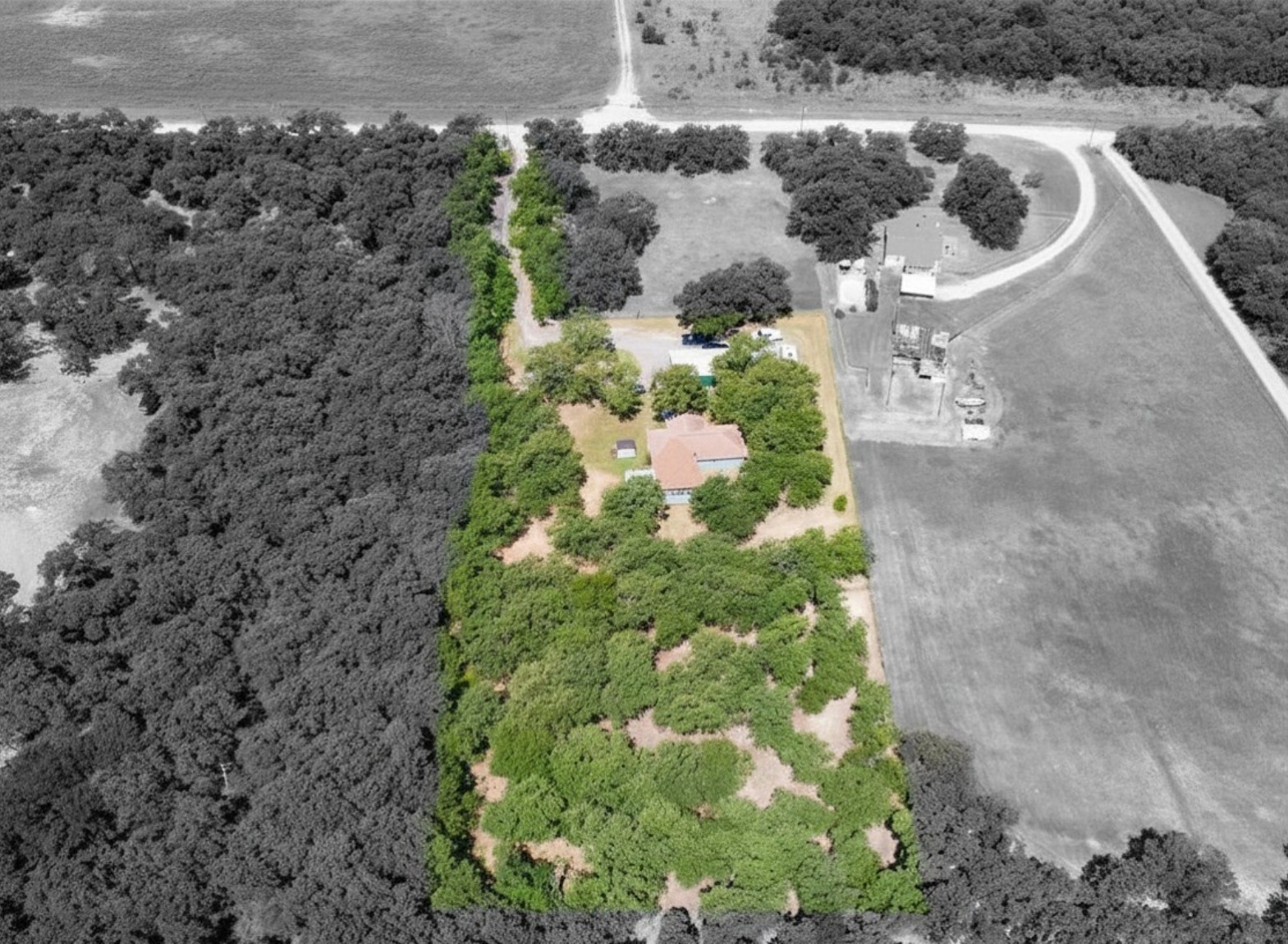 Property photo 01 of 470 Private Road 3650, Paradise, TX 76073 | MLS #21205909