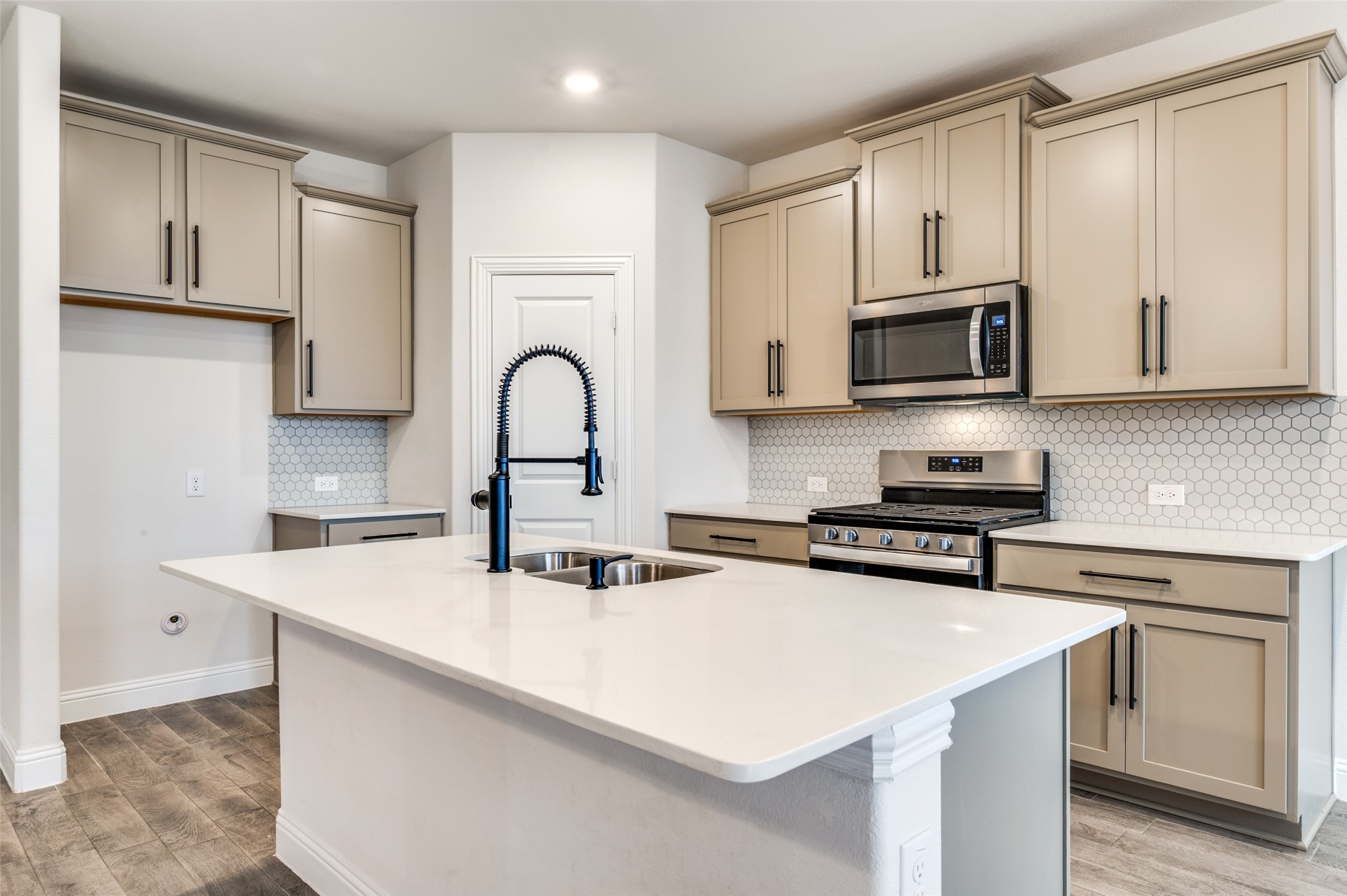 10929 Gold Pan Trail, Aubrey, TX, 76227