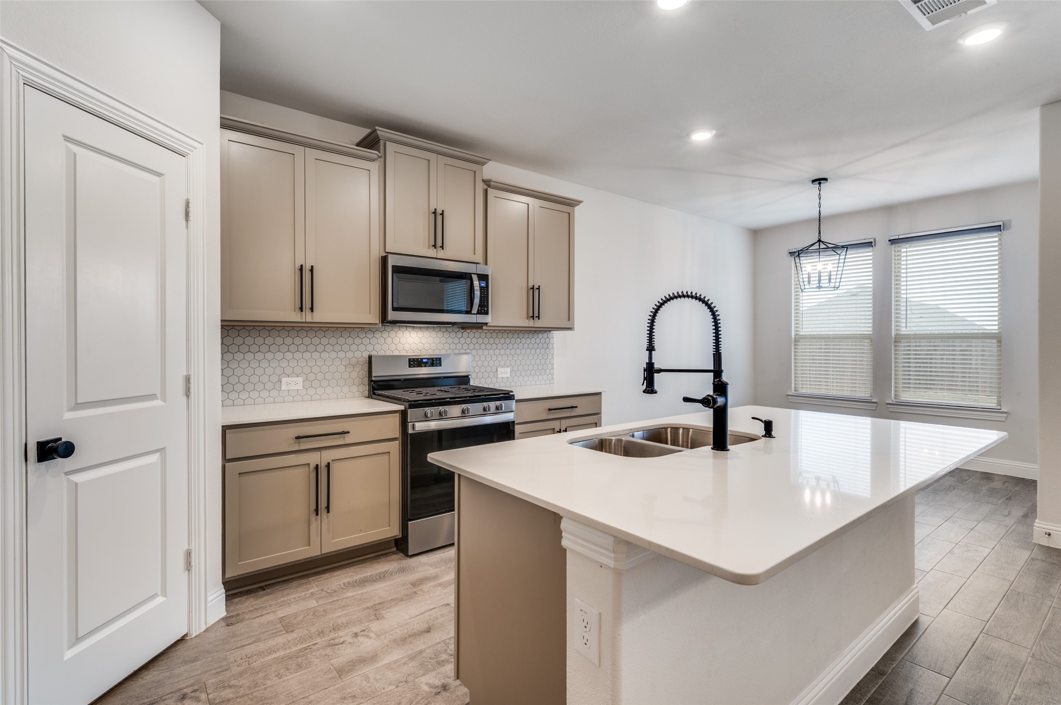 10929 Gold Pan Trail, Aubrey, TX, 76227
