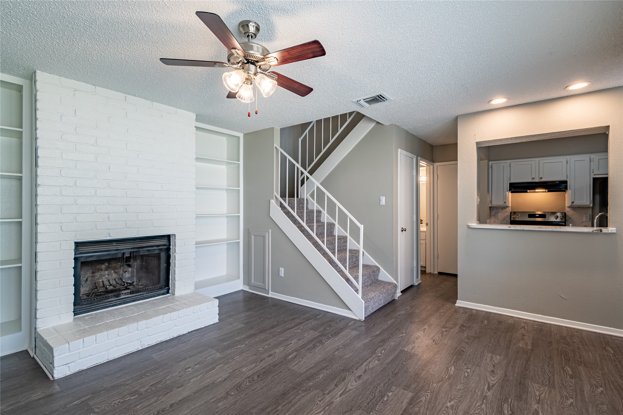 806 Treadwell Court UNIT&nbsp;B, Hurst, TX, 76053