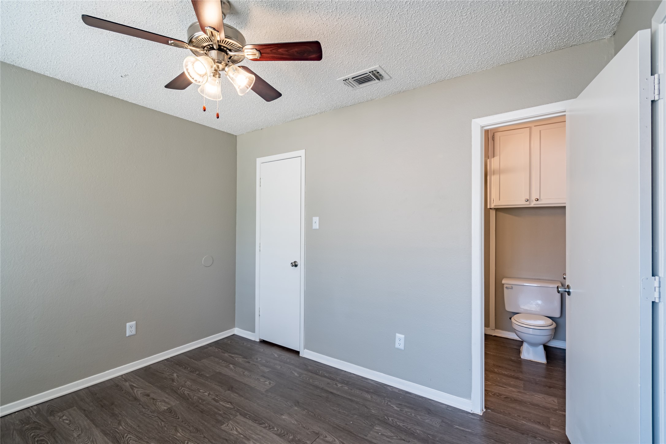 806 Treadwell Court UNIT&nbsp;B, Hurst, TX, 76053