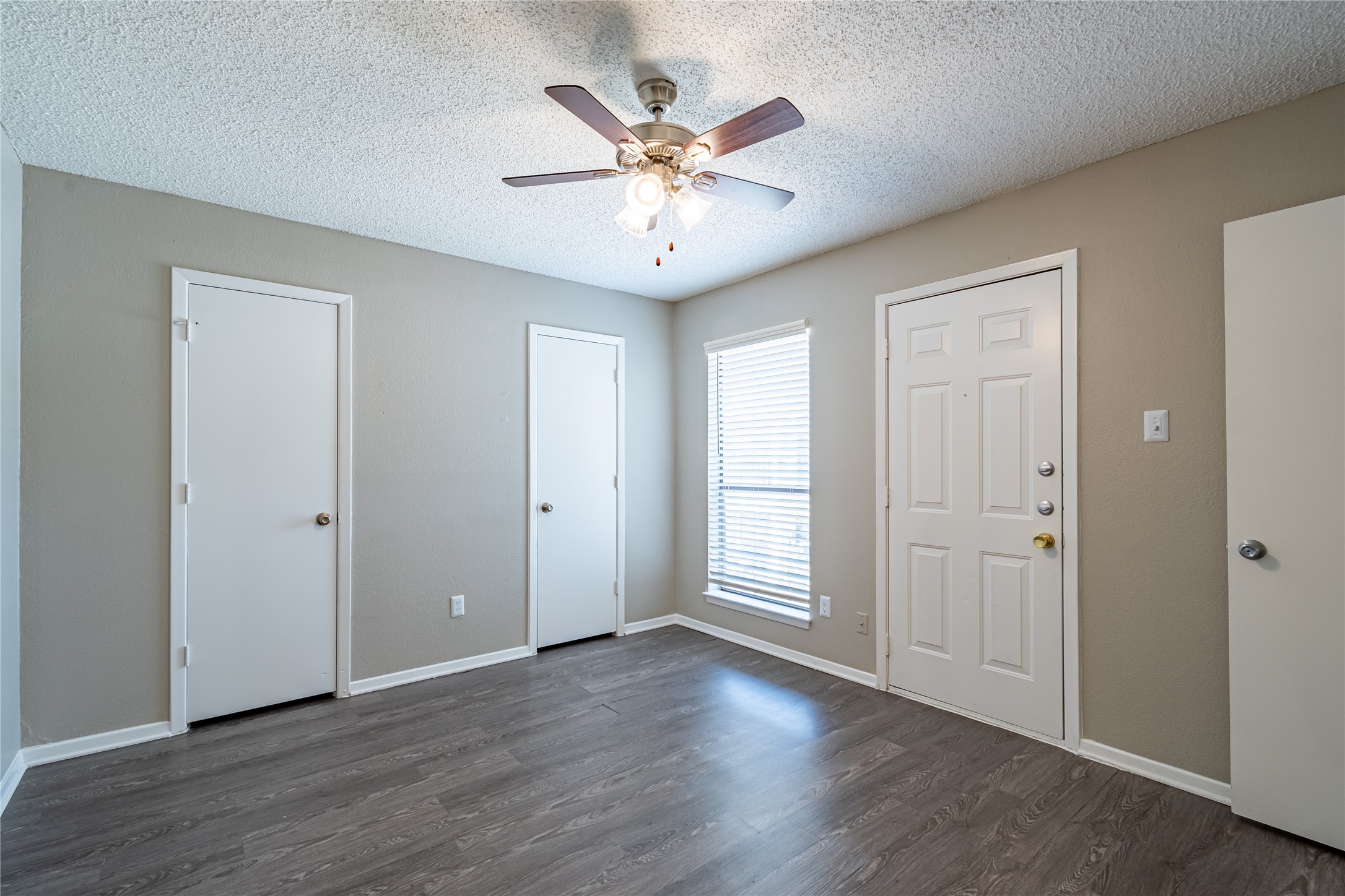 806 Treadwell Court UNIT&nbsp;B, Hurst, TX, 76053