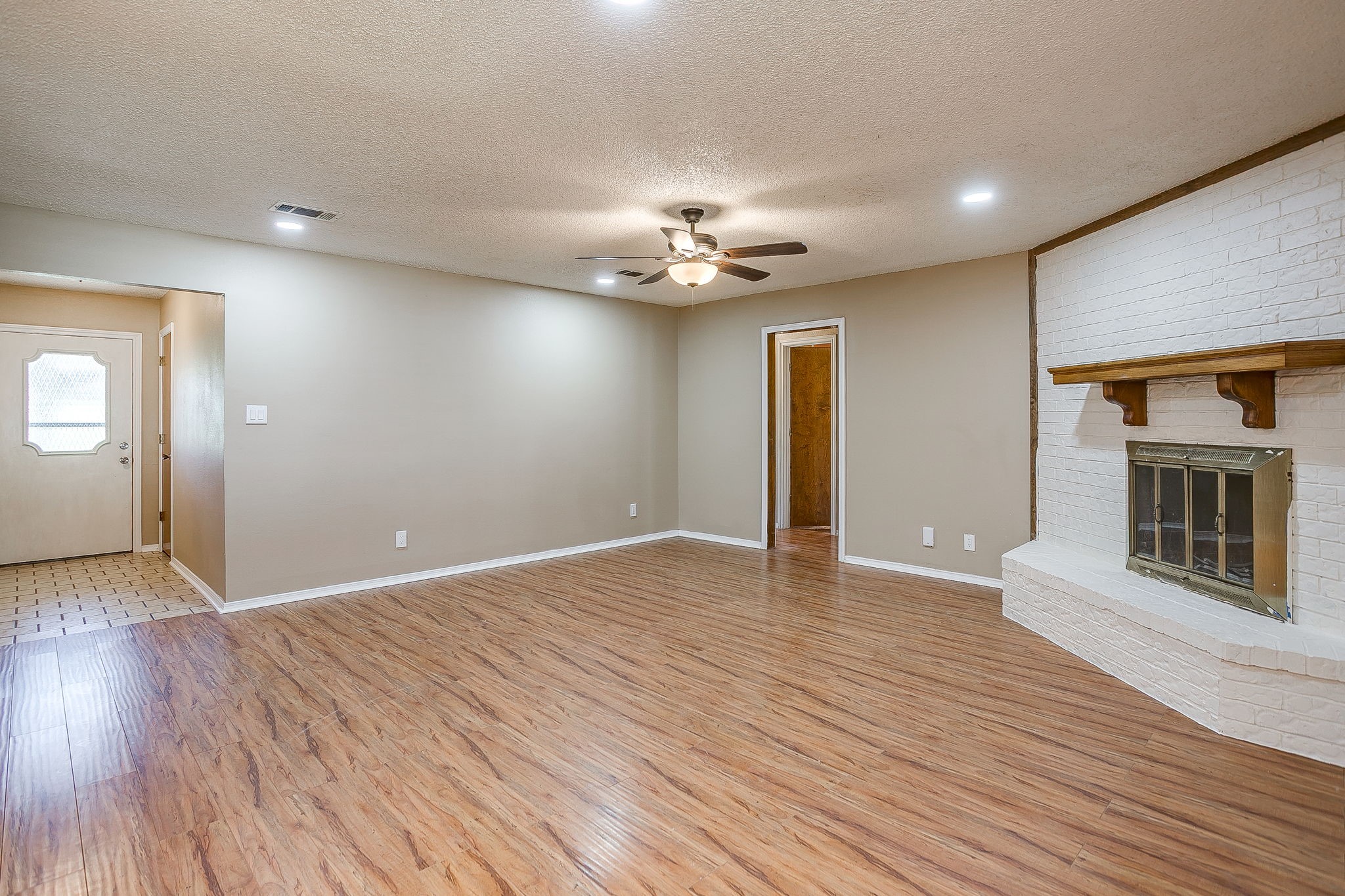 620 Donna Court, Burleson, TX, 76028
