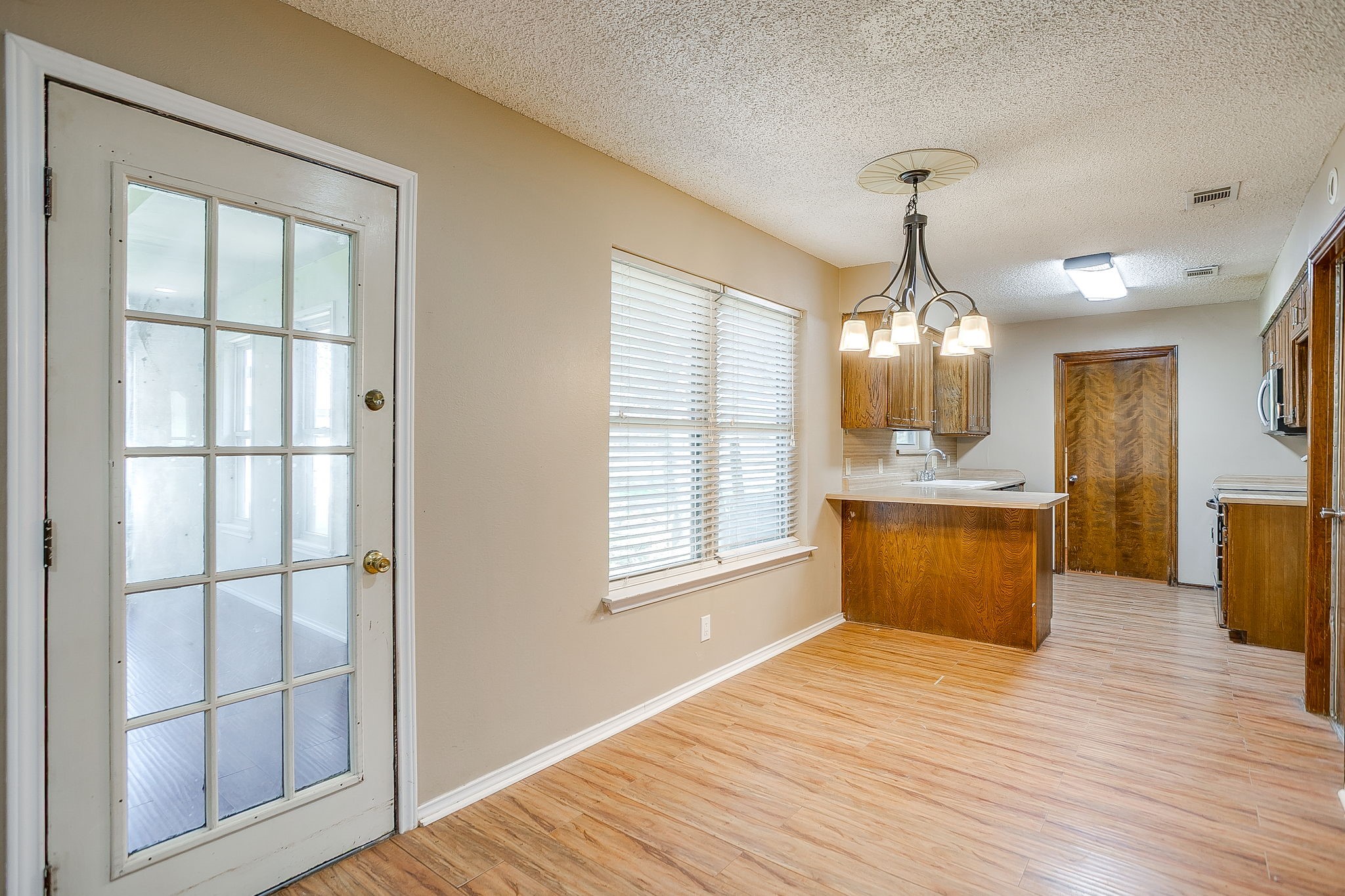 620 Donna Court, Burleson, TX, 76028