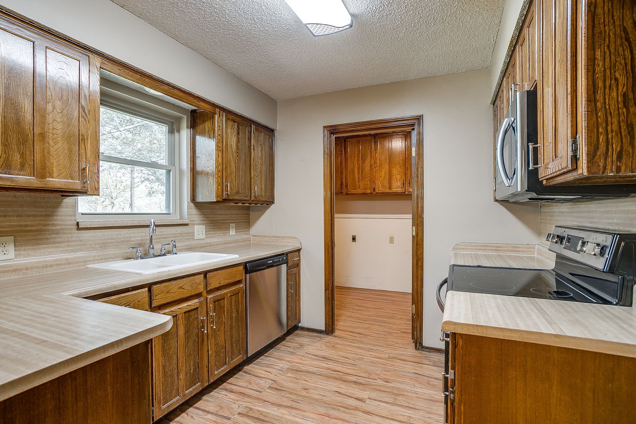 620 Donna Court, Burleson, TX, 76028