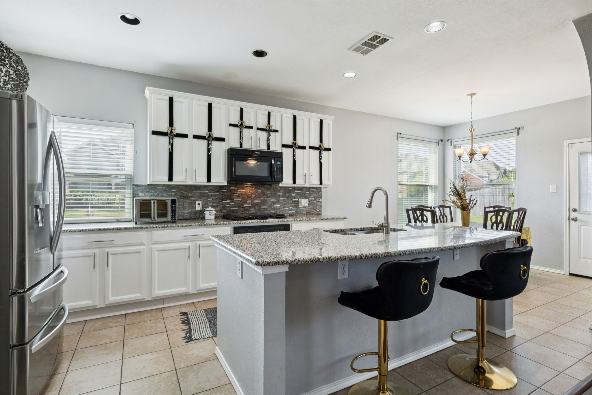 633 Daisy Drive, Desoto, TX, 75115