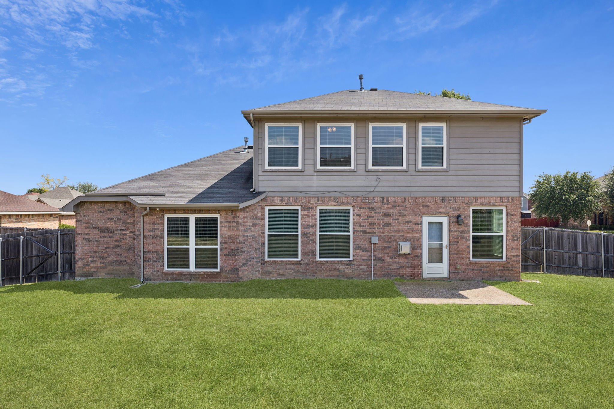 633 Daisy Drive, Desoto, TX, 75115