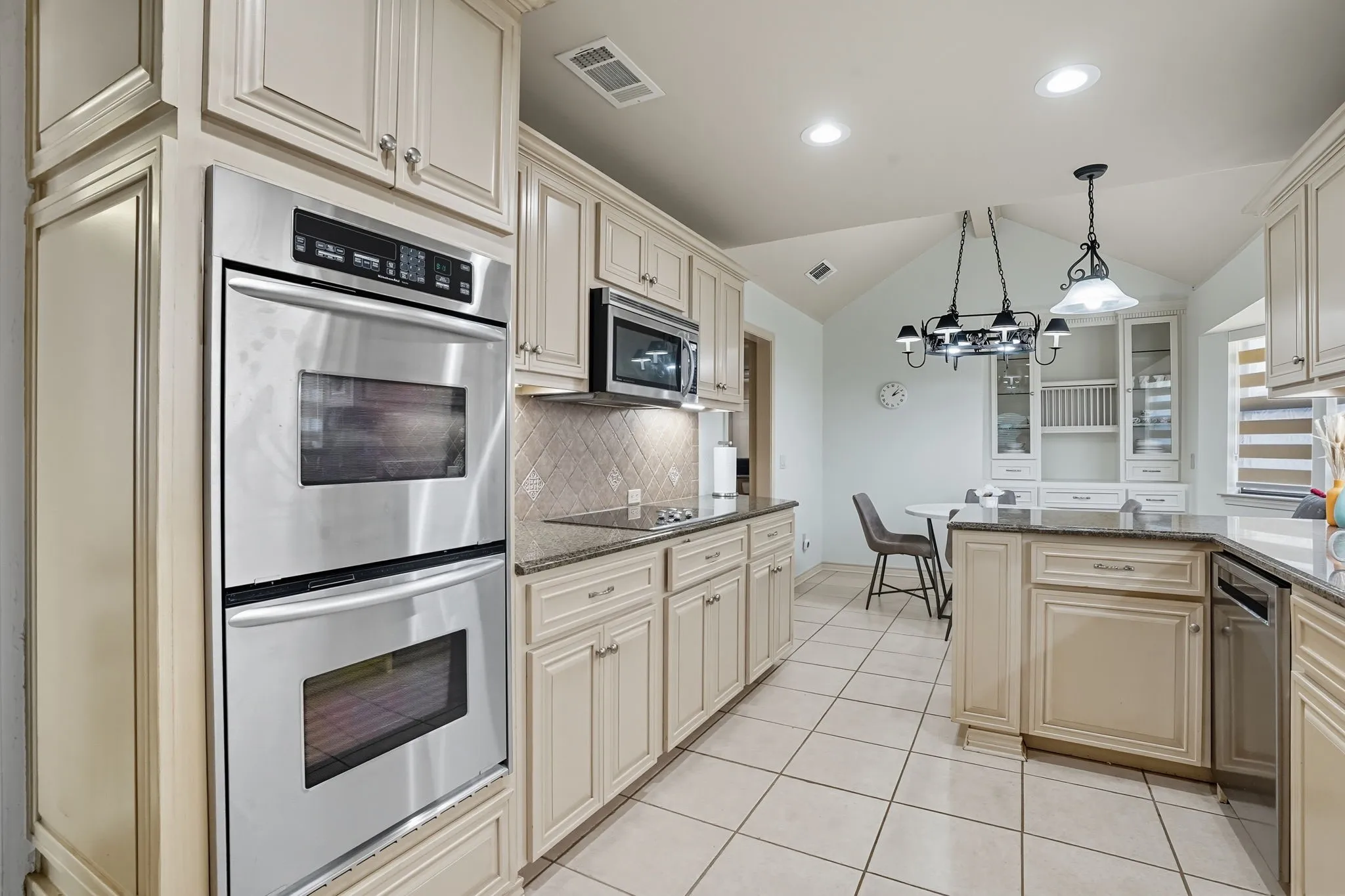 2517 Willowgate Lane, Carrollton, TX, 75006