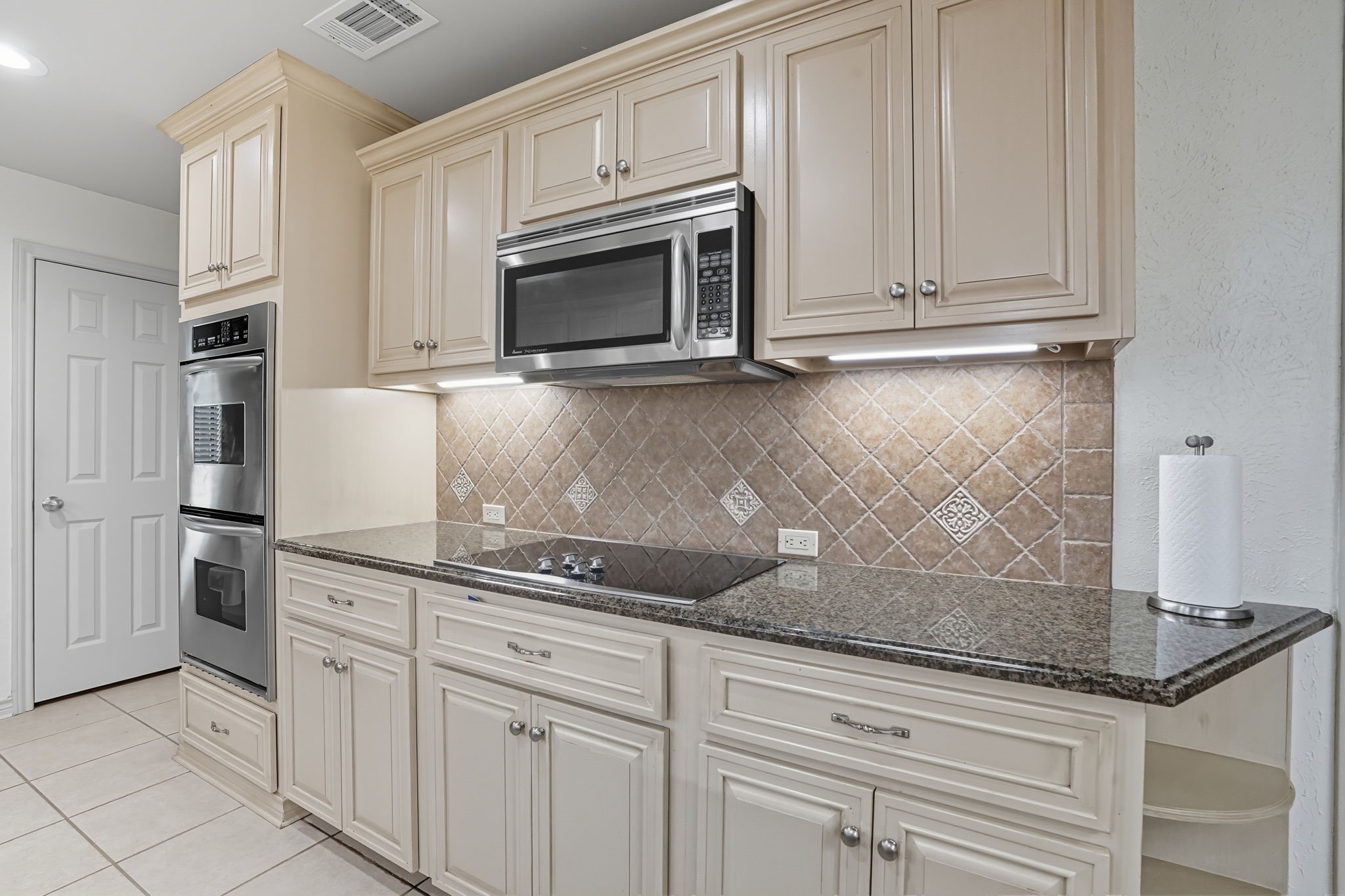 2517 Willowgate Lane, Carrollton, TX, 75006