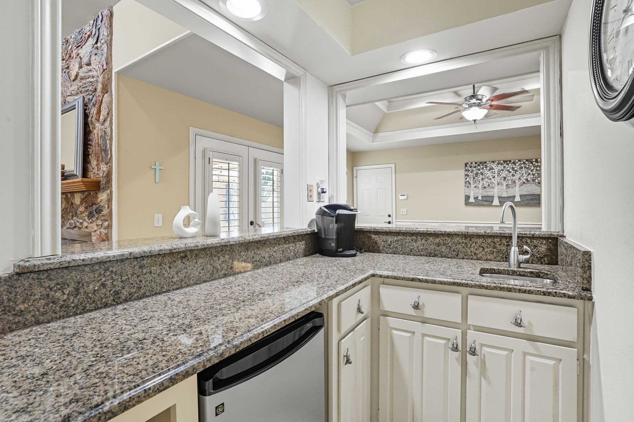2517 Willowgate Lane, Carrollton, TX, 75006