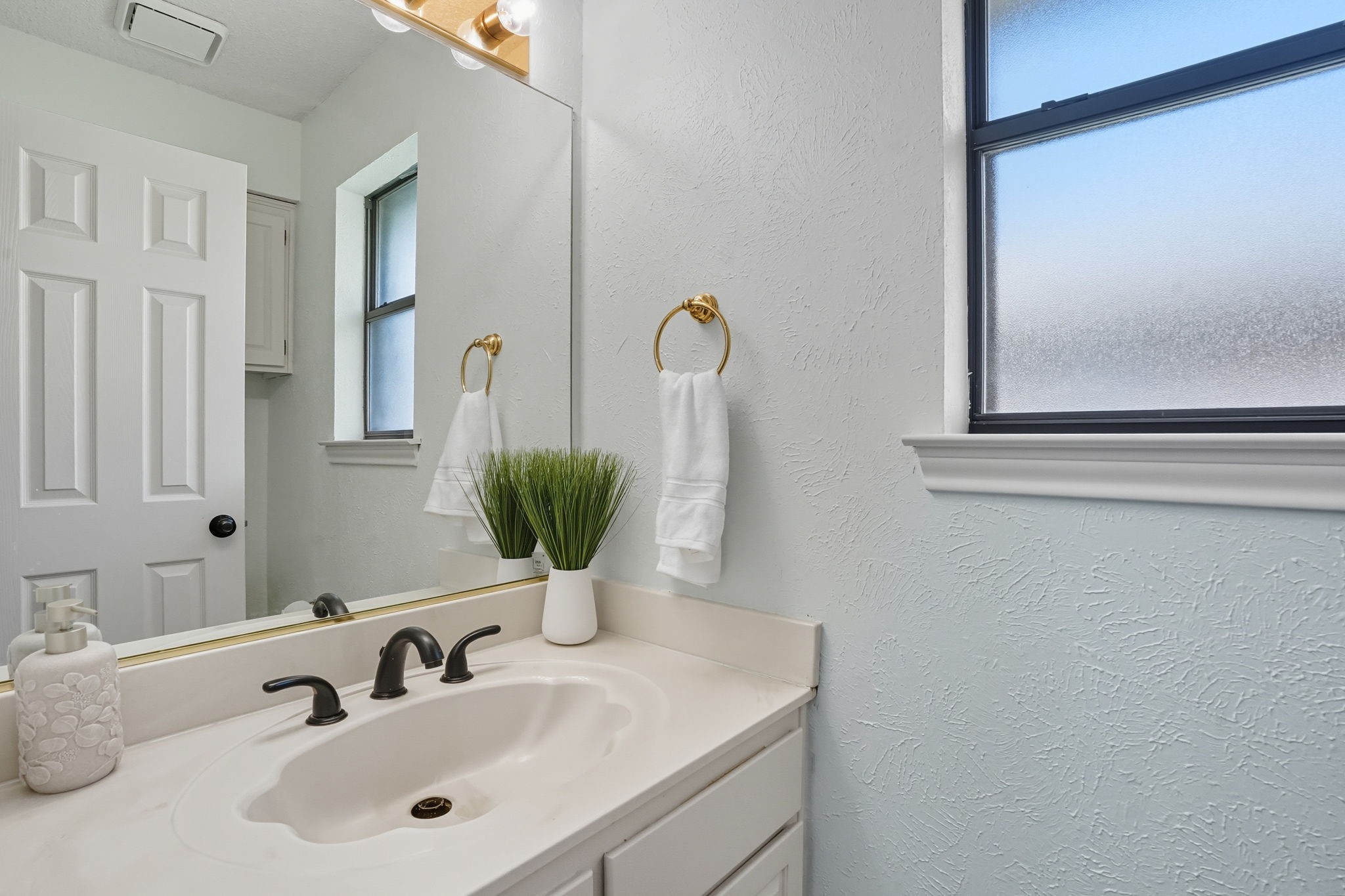 2517 Willowgate Lane, Carrollton, TX, 75006