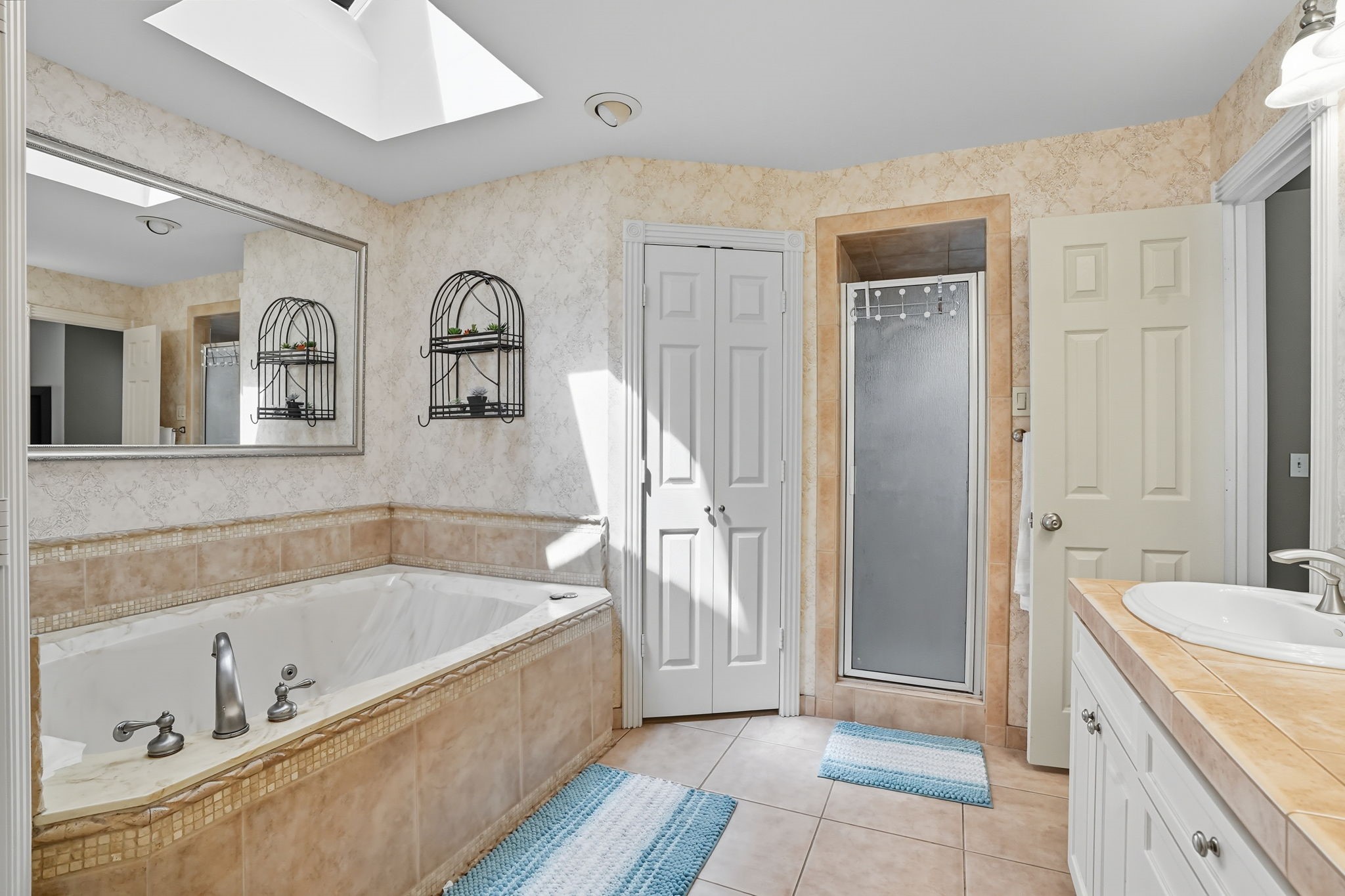 2517 Willowgate Lane, Carrollton, TX, 75006