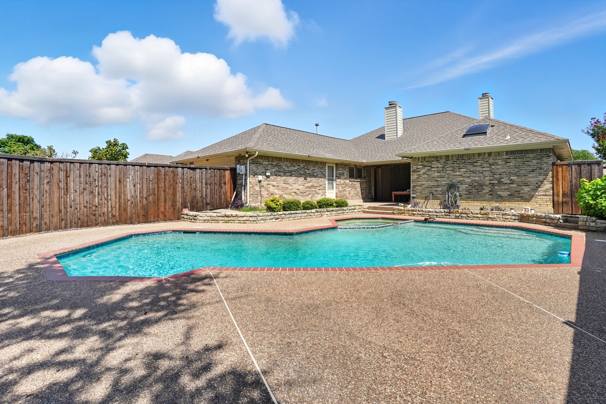 2517 Willowgate Lane, Carrollton, TX, 75006